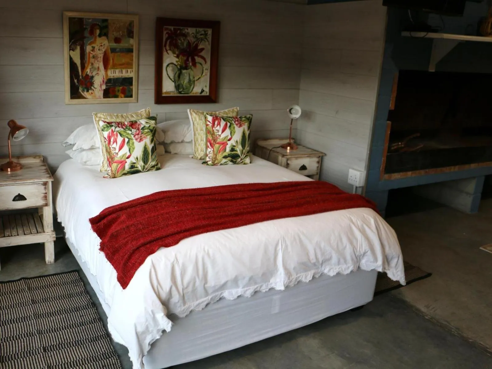 Bed in Daisy Country Lodge