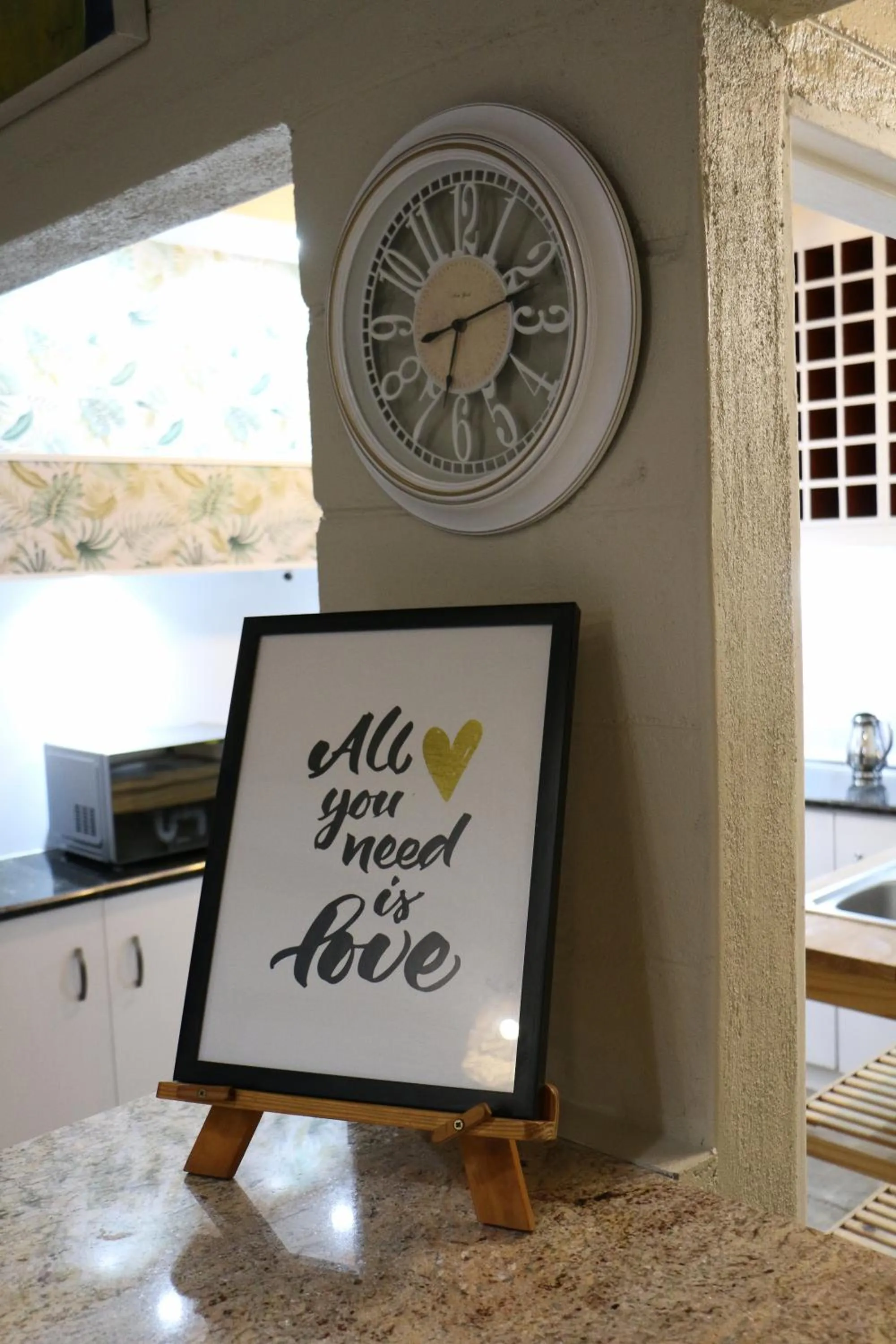 Decorative detail in Daisy Country Lodge