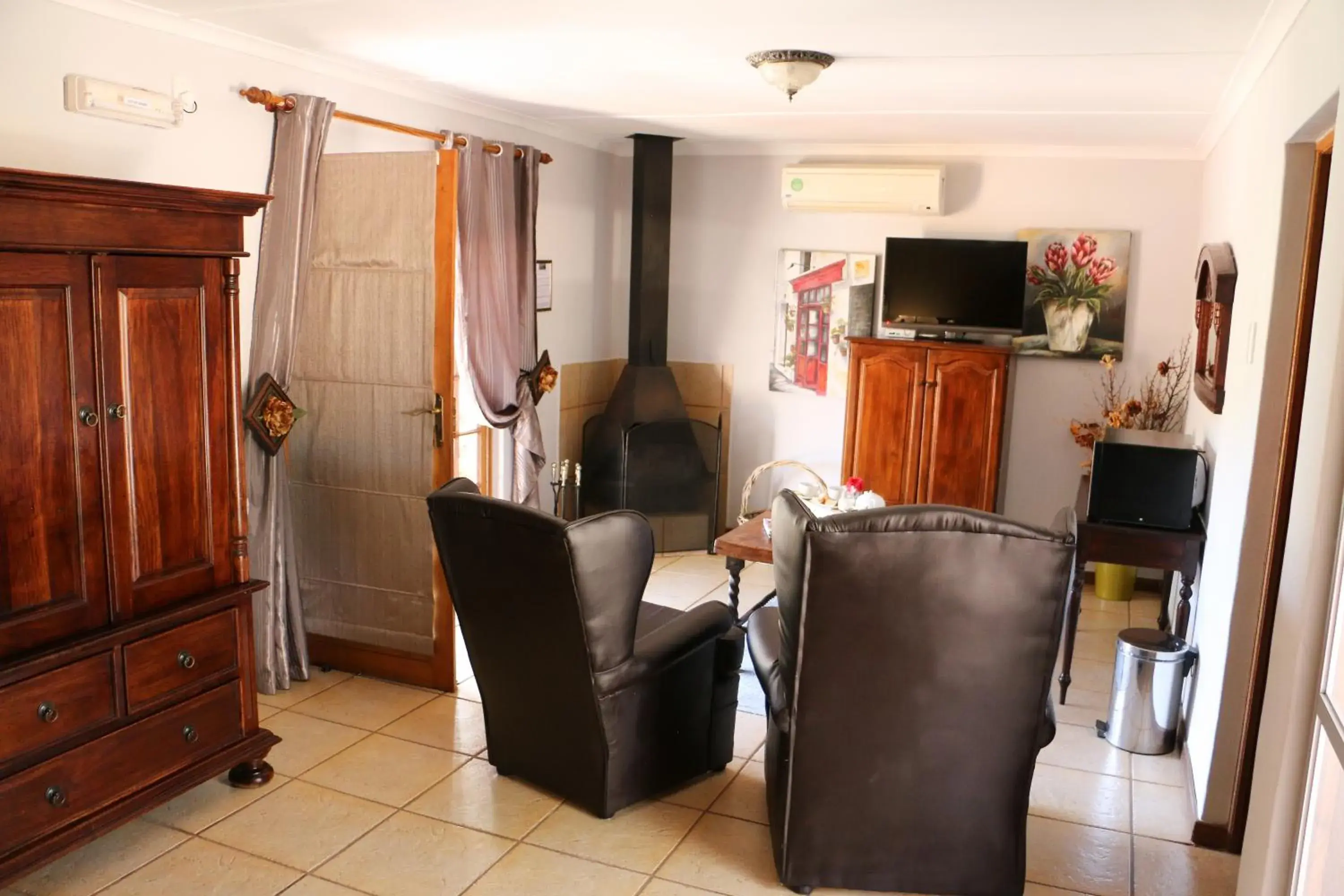 Deluxe Double Room - single occupancy in Daisy Country Lodge Deluxe Double Room - single occupancy in Daisy Country Lodge