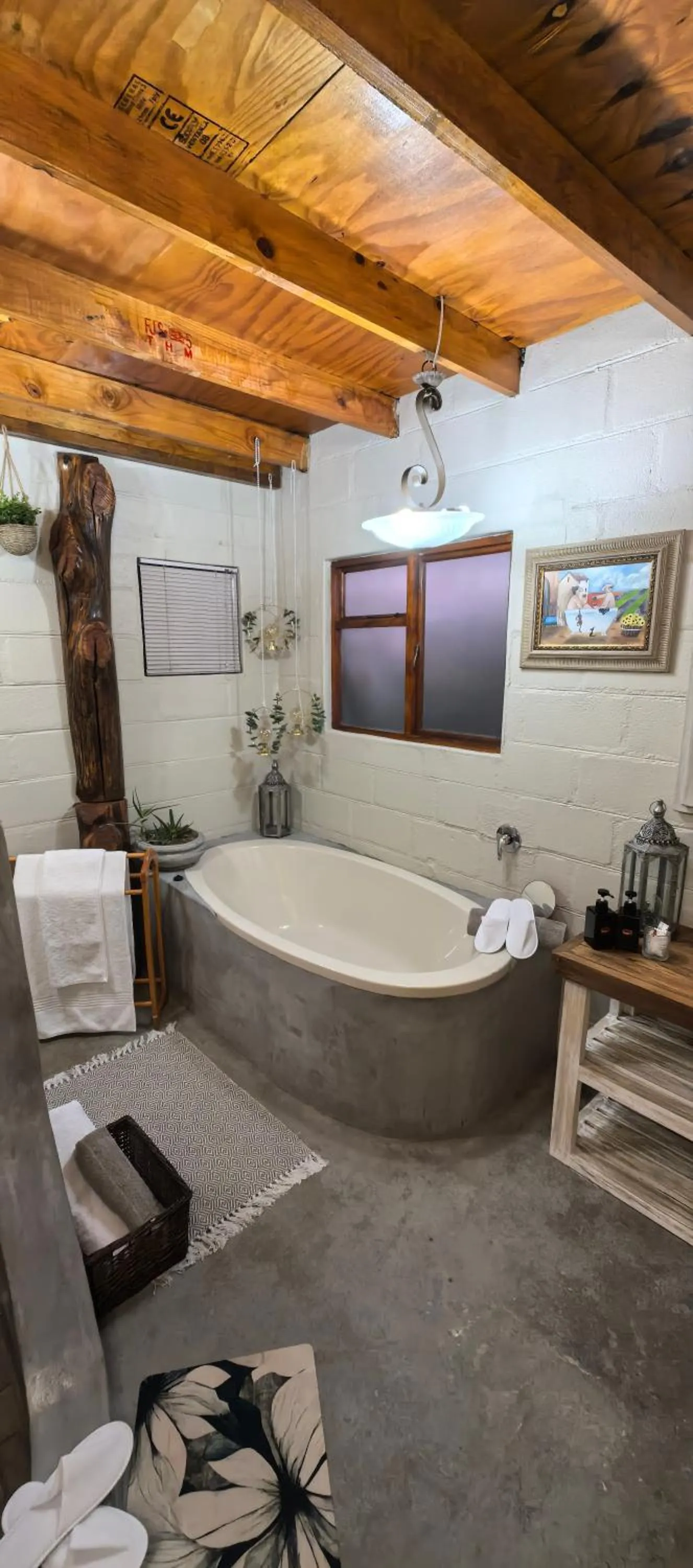 Bathroom in Daisy Country Lodge