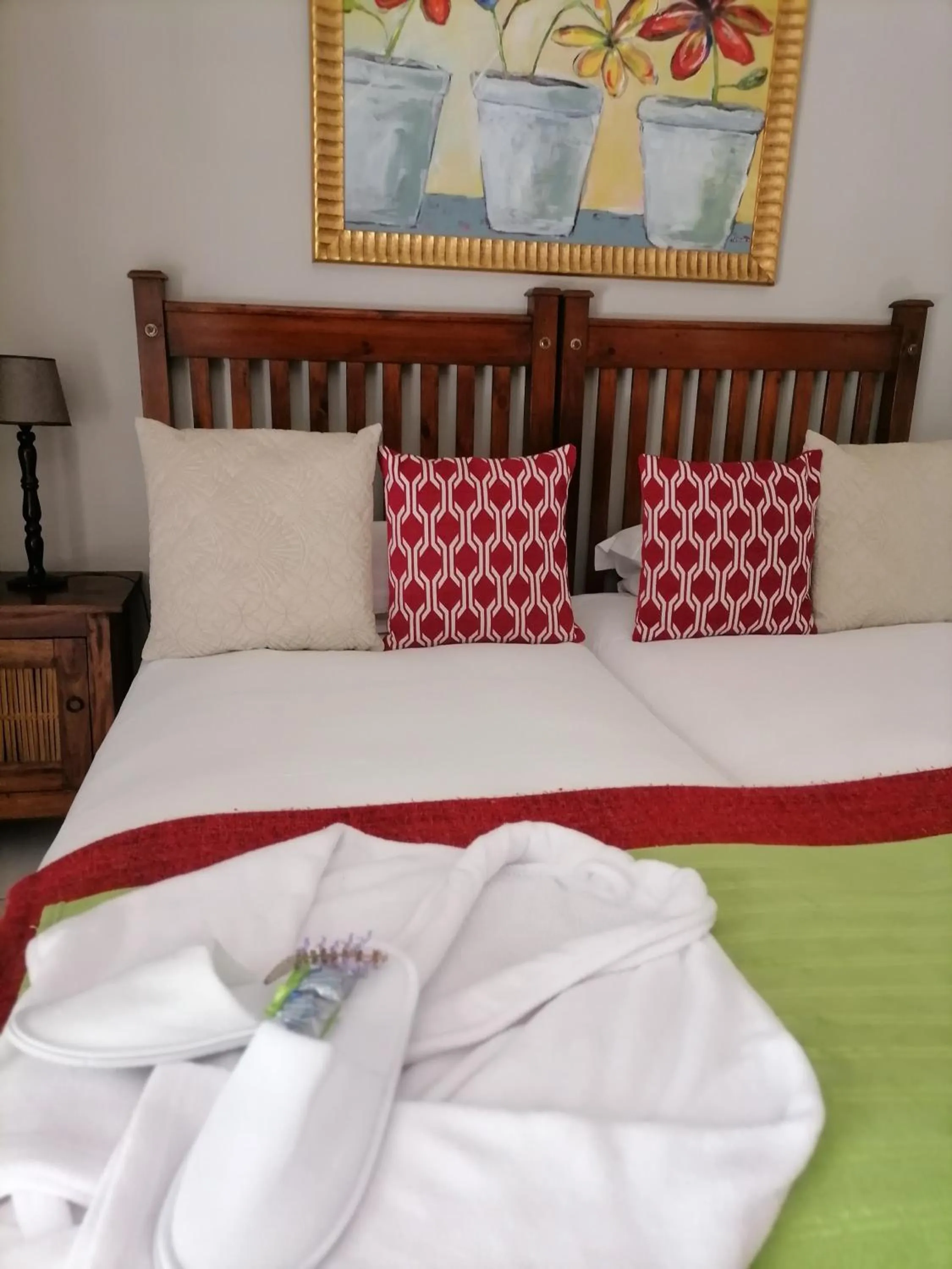Bed in Daisy Country Lodge