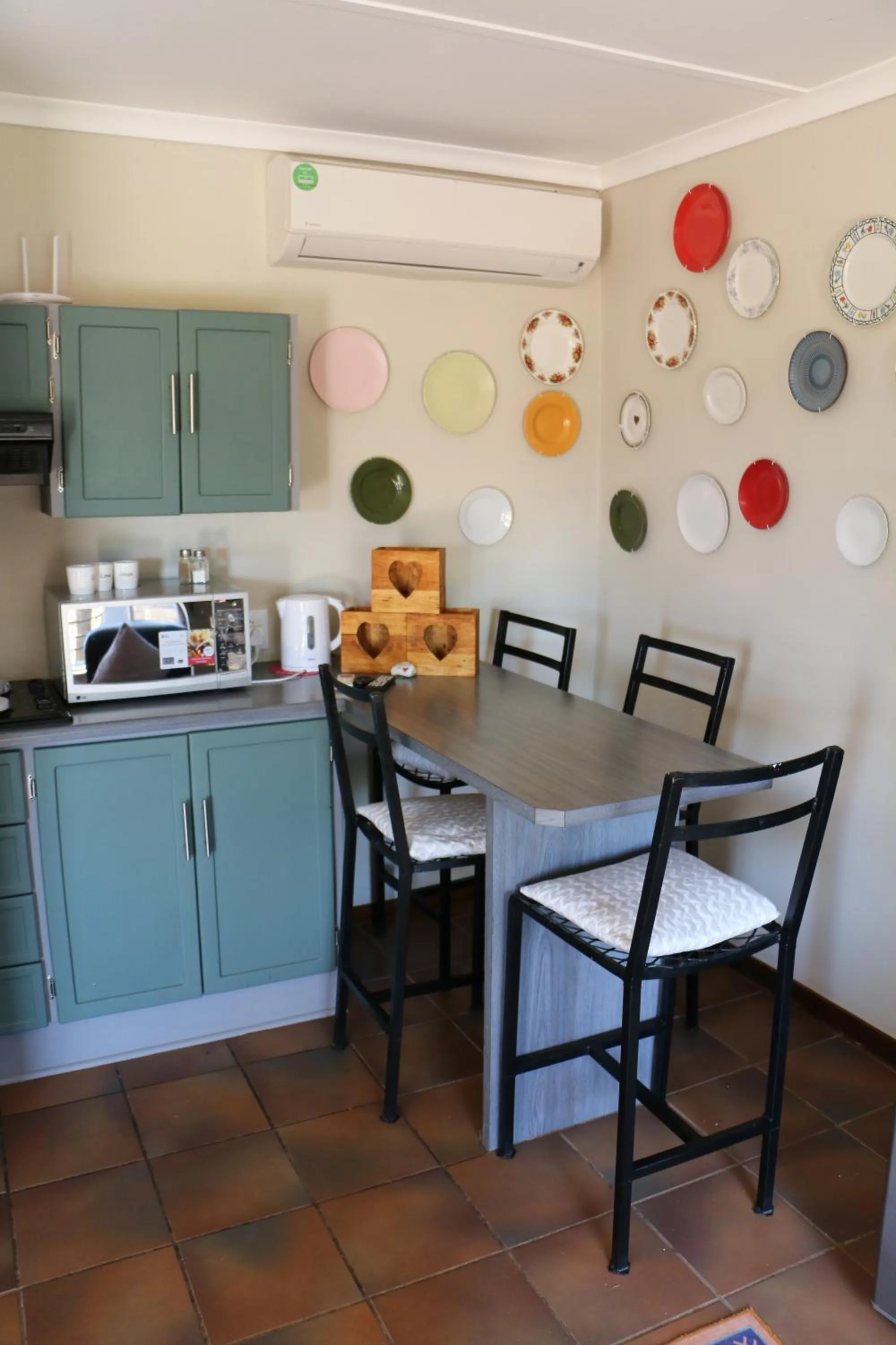 kitchen in Daisy Country Lodge