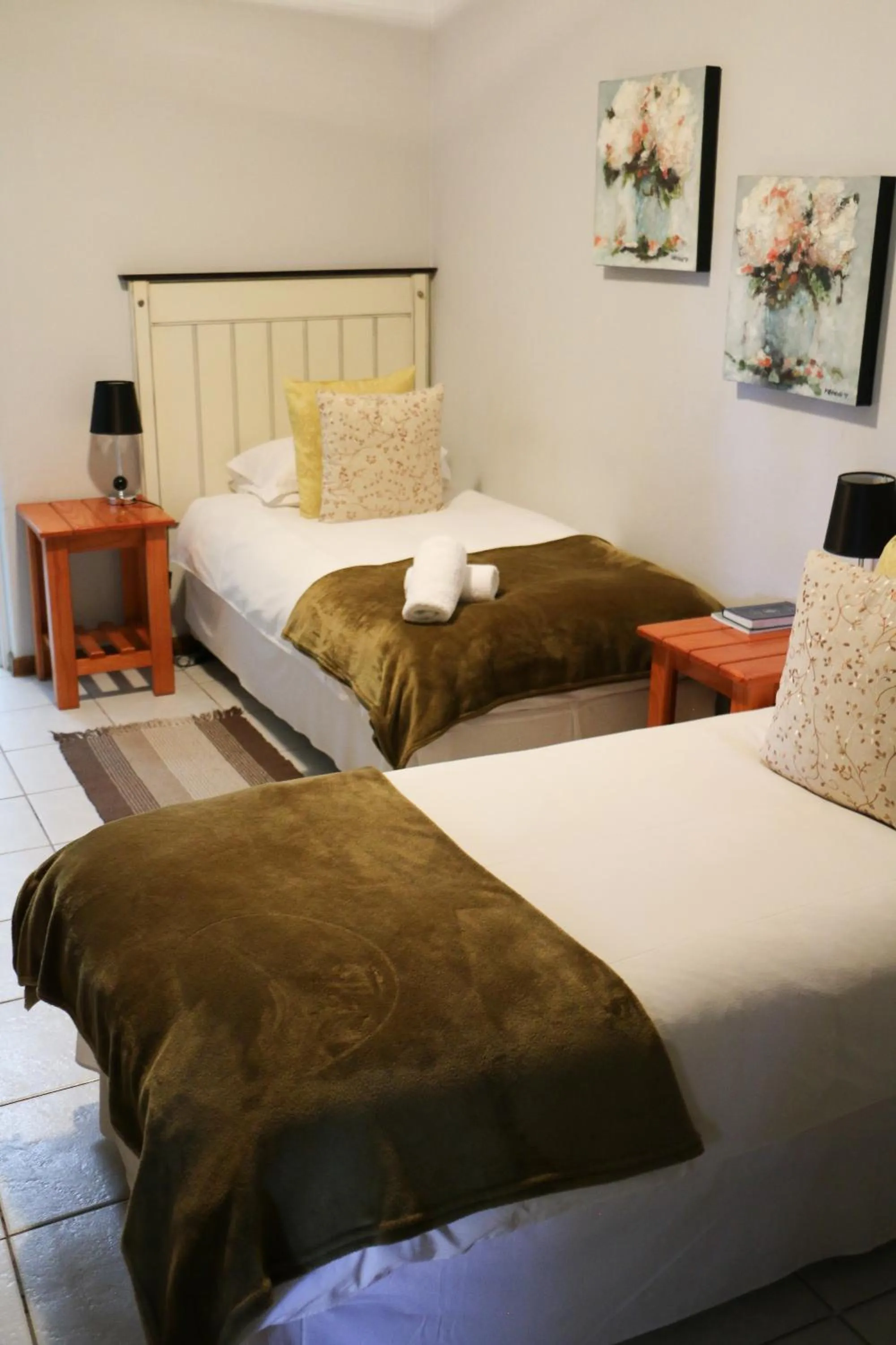 Bedroom, Bed in Daisy Country Lodge