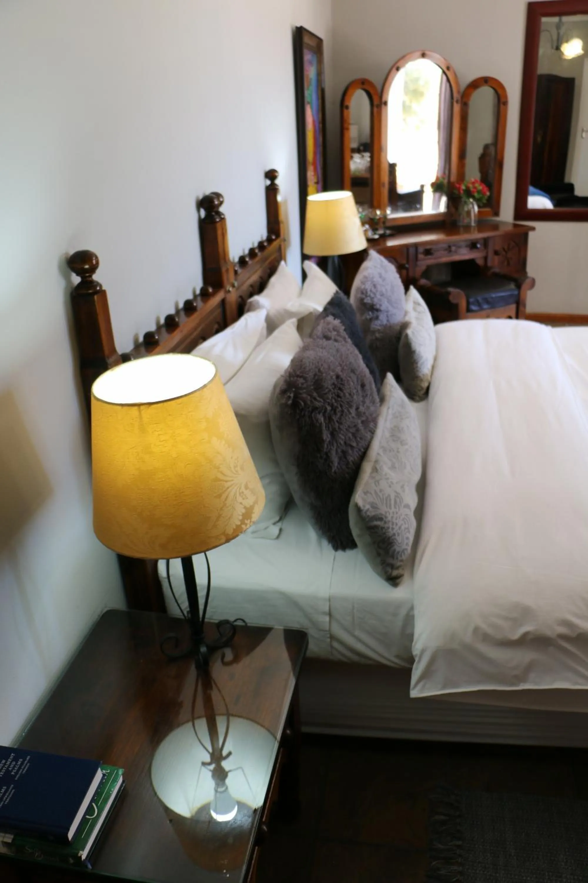 Bedroom, Bed in Daisy Country Lodge