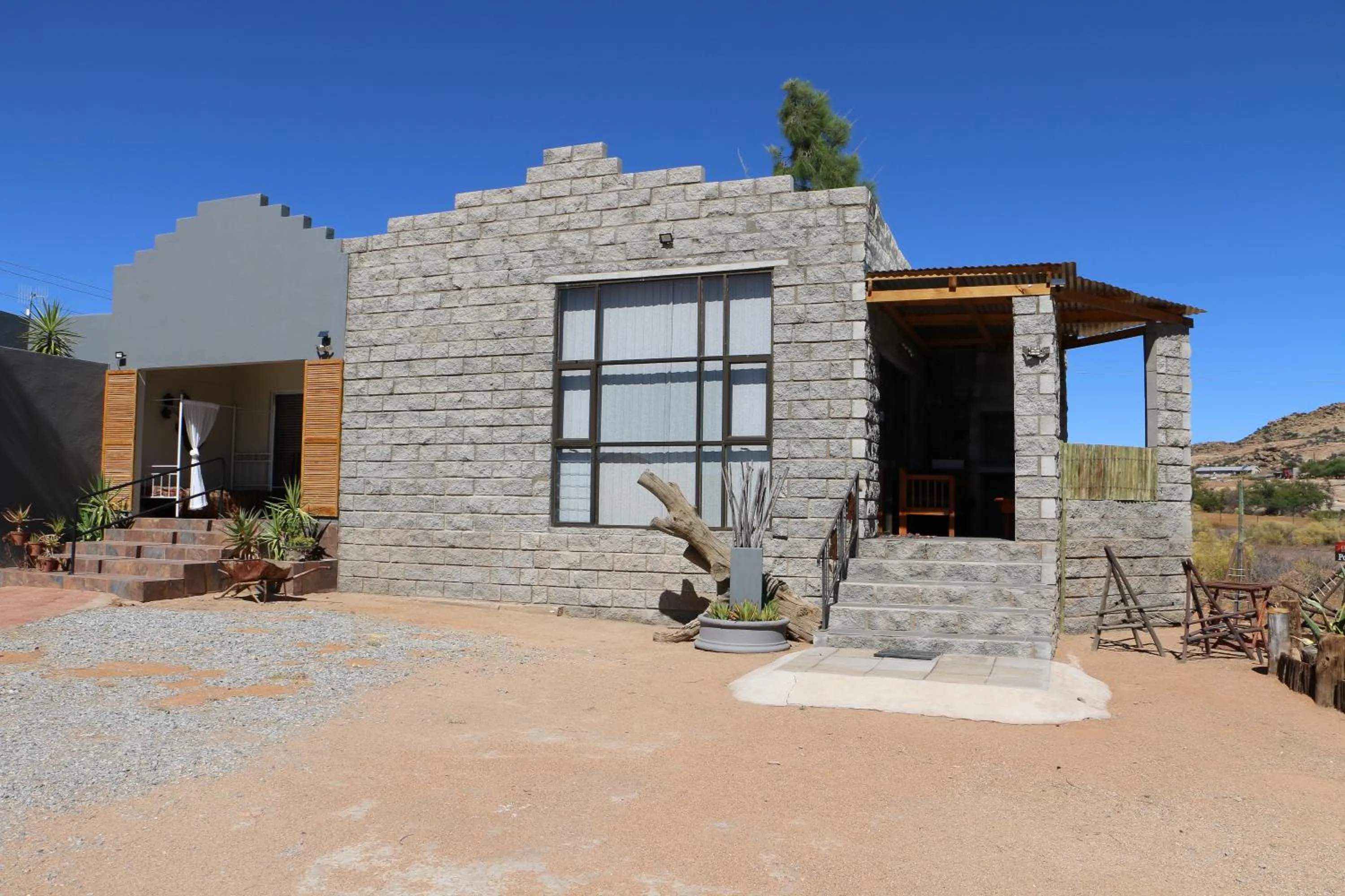 Property building in Daisy Country Lodge