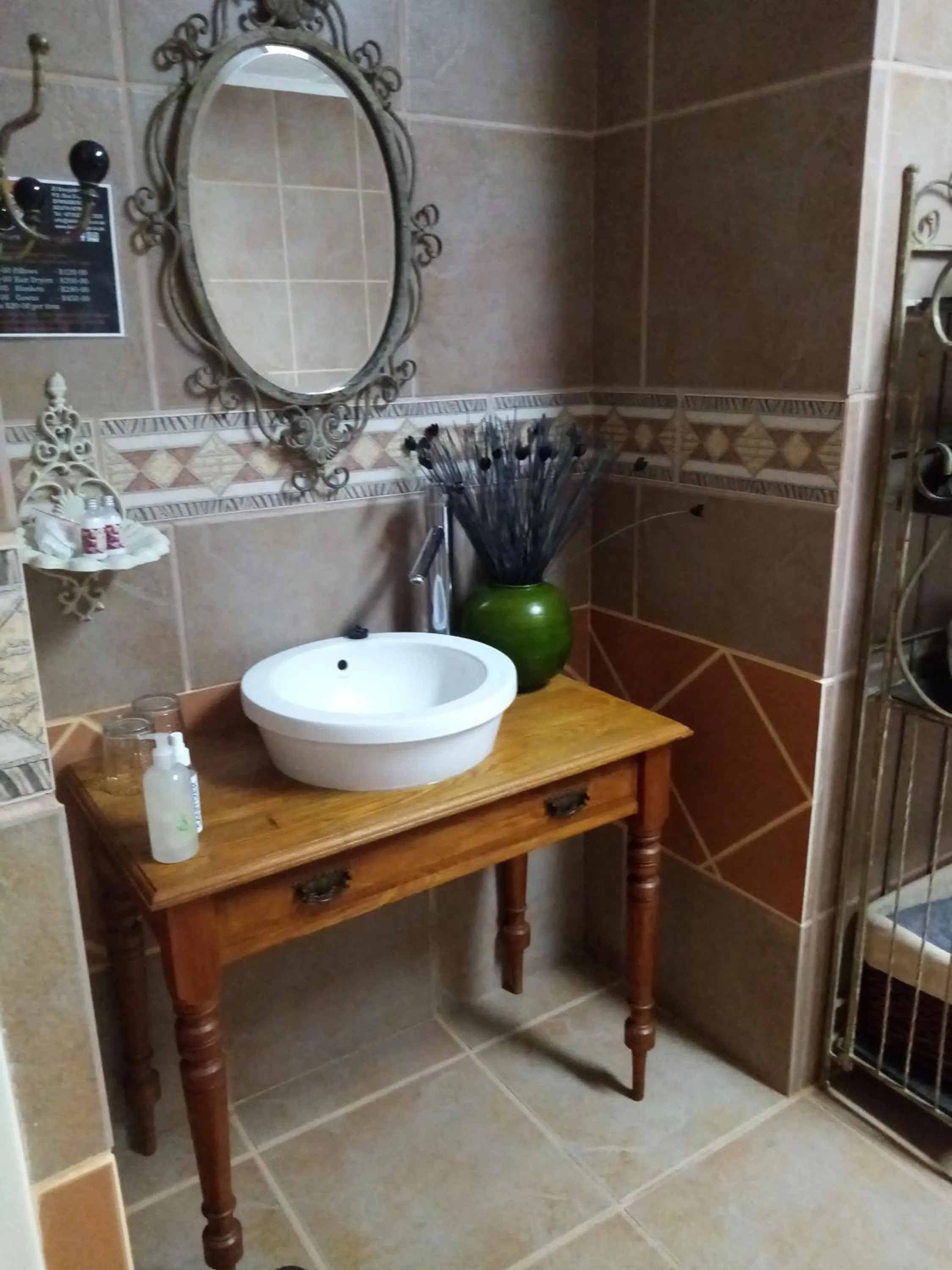Bathroom in Daisy Country Lodge