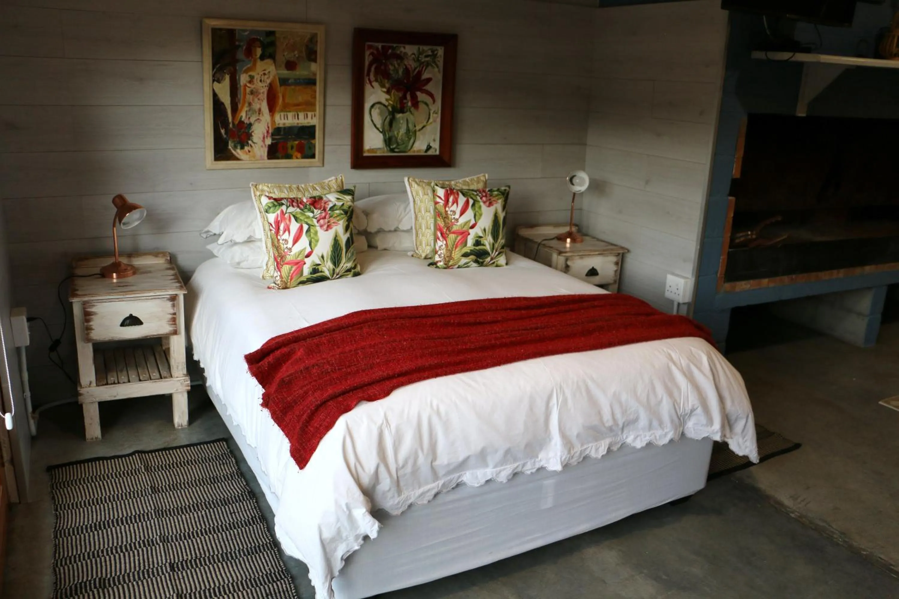 Bed in Daisy Country Lodge