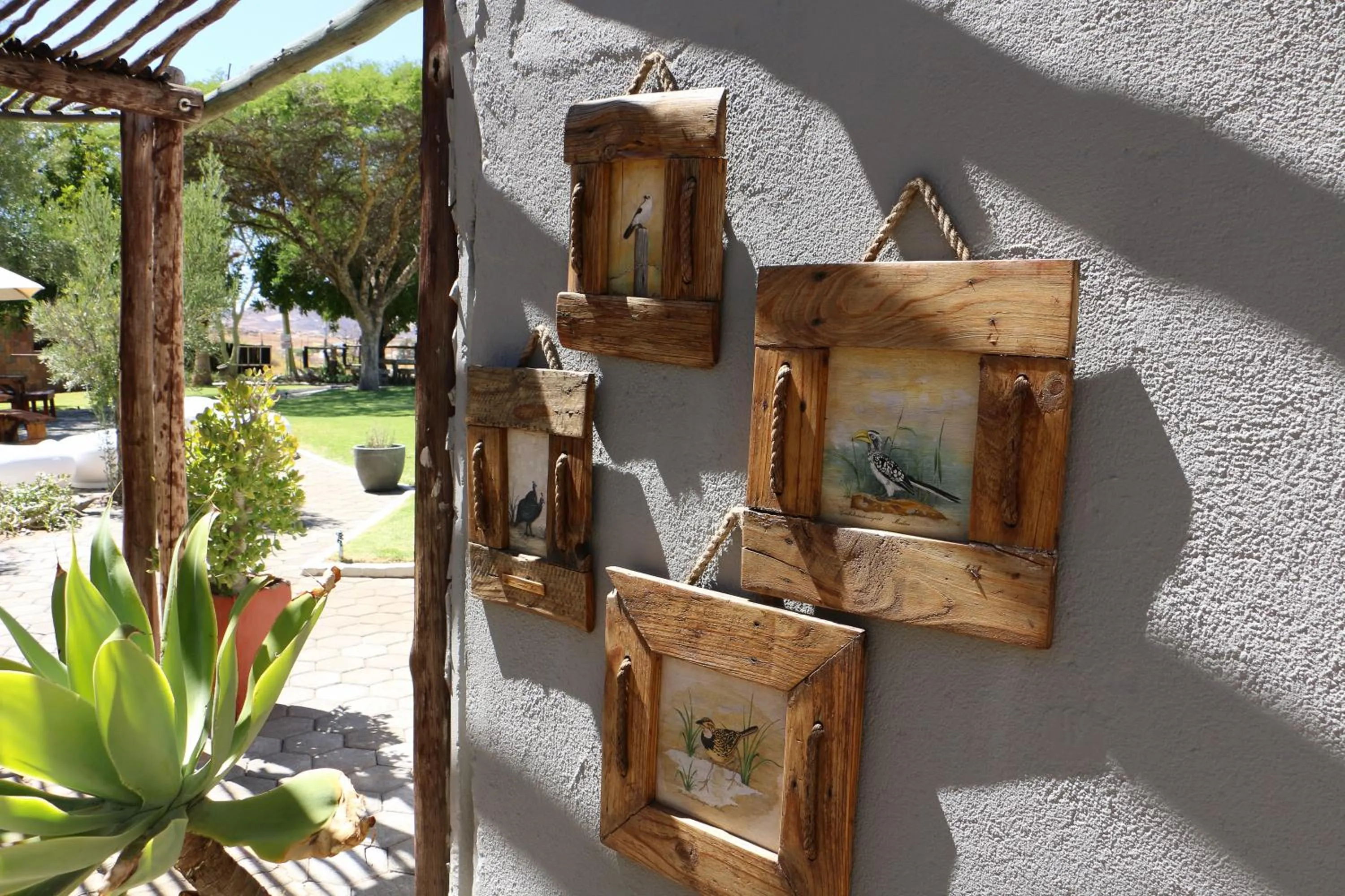 Decorative detail in Daisy Country Lodge