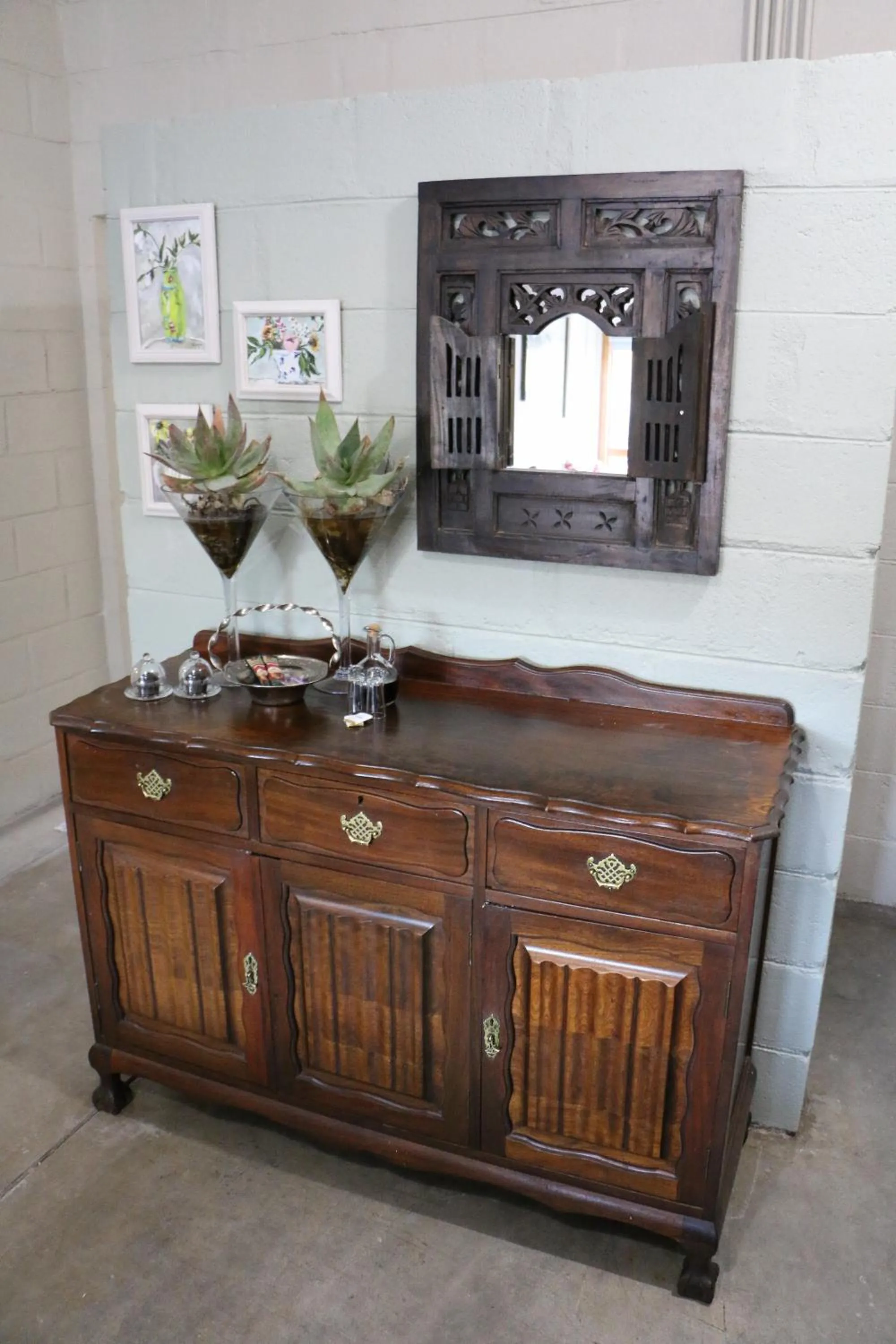 Decorative detail in Daisy Country Lodge