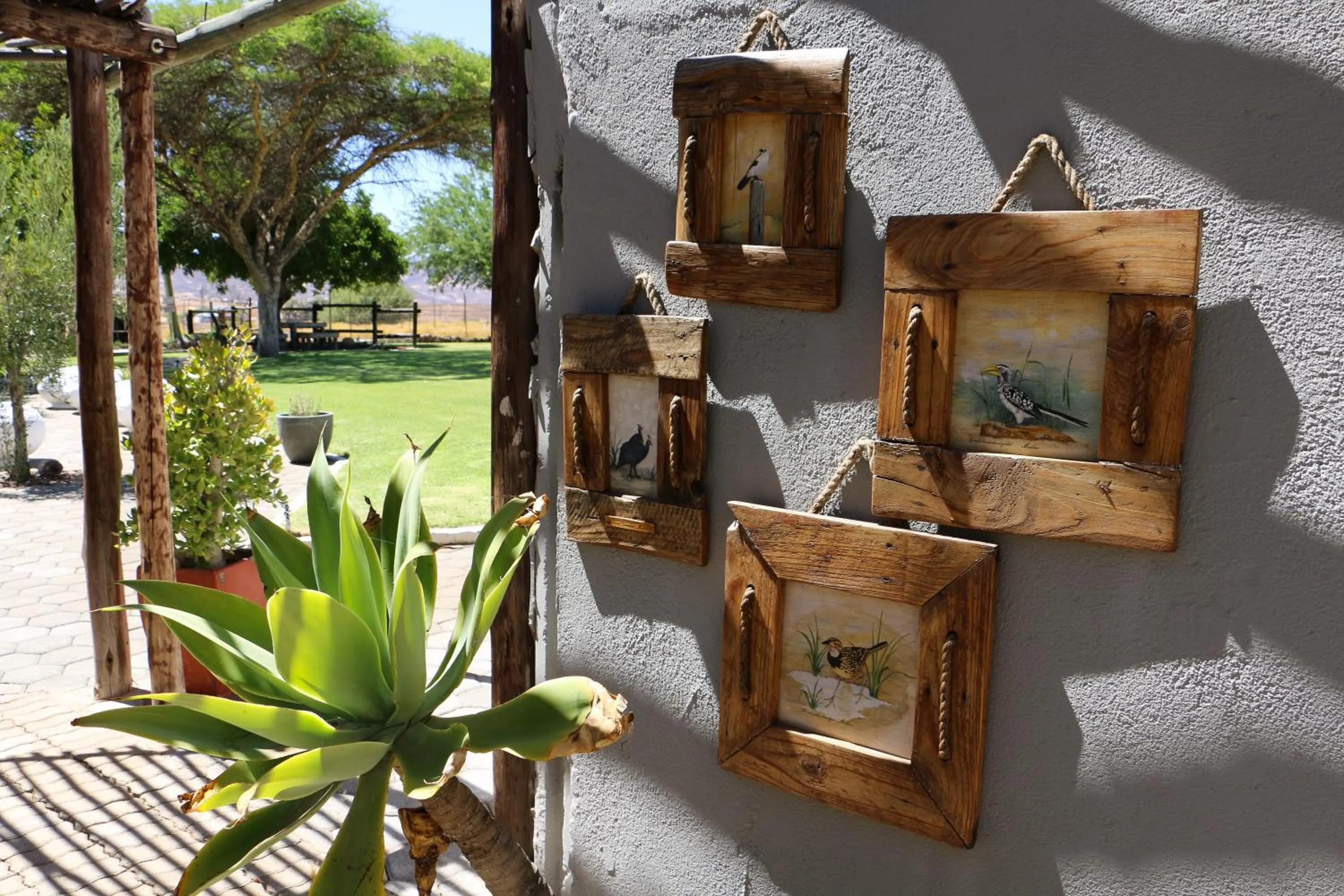 Decorative detail in Daisy Country Lodge