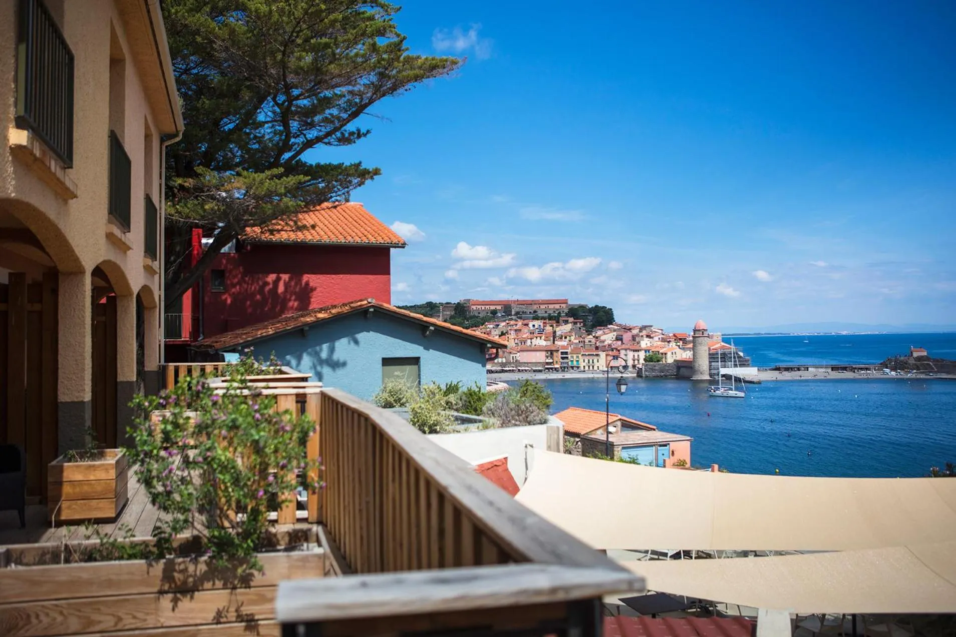 Nearby landmark in Hotel Le Bon Port