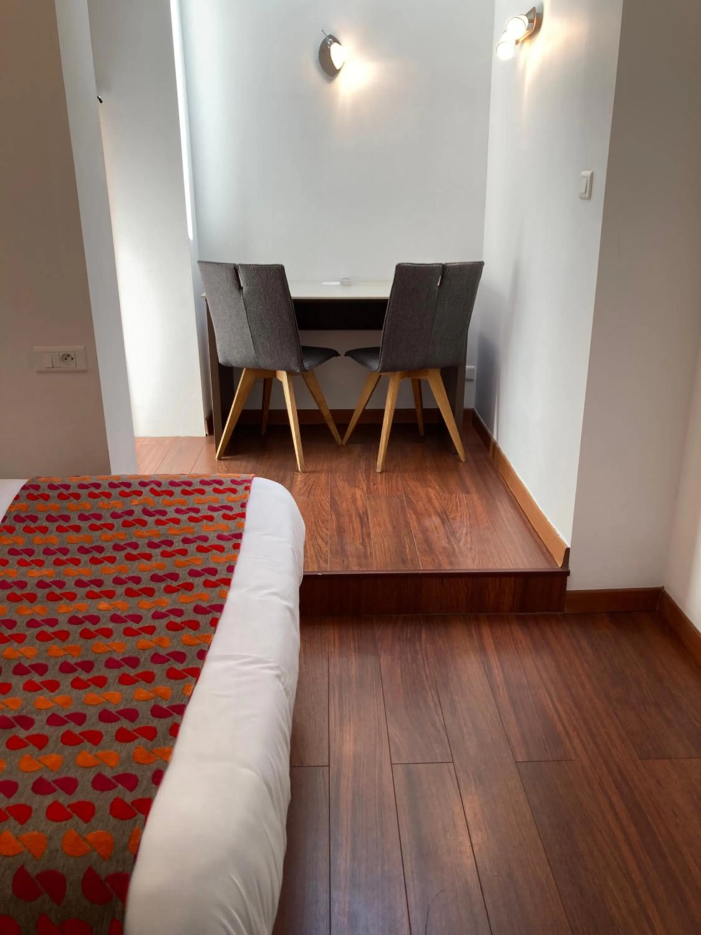 Bedroom in Hotel Le Bon Port