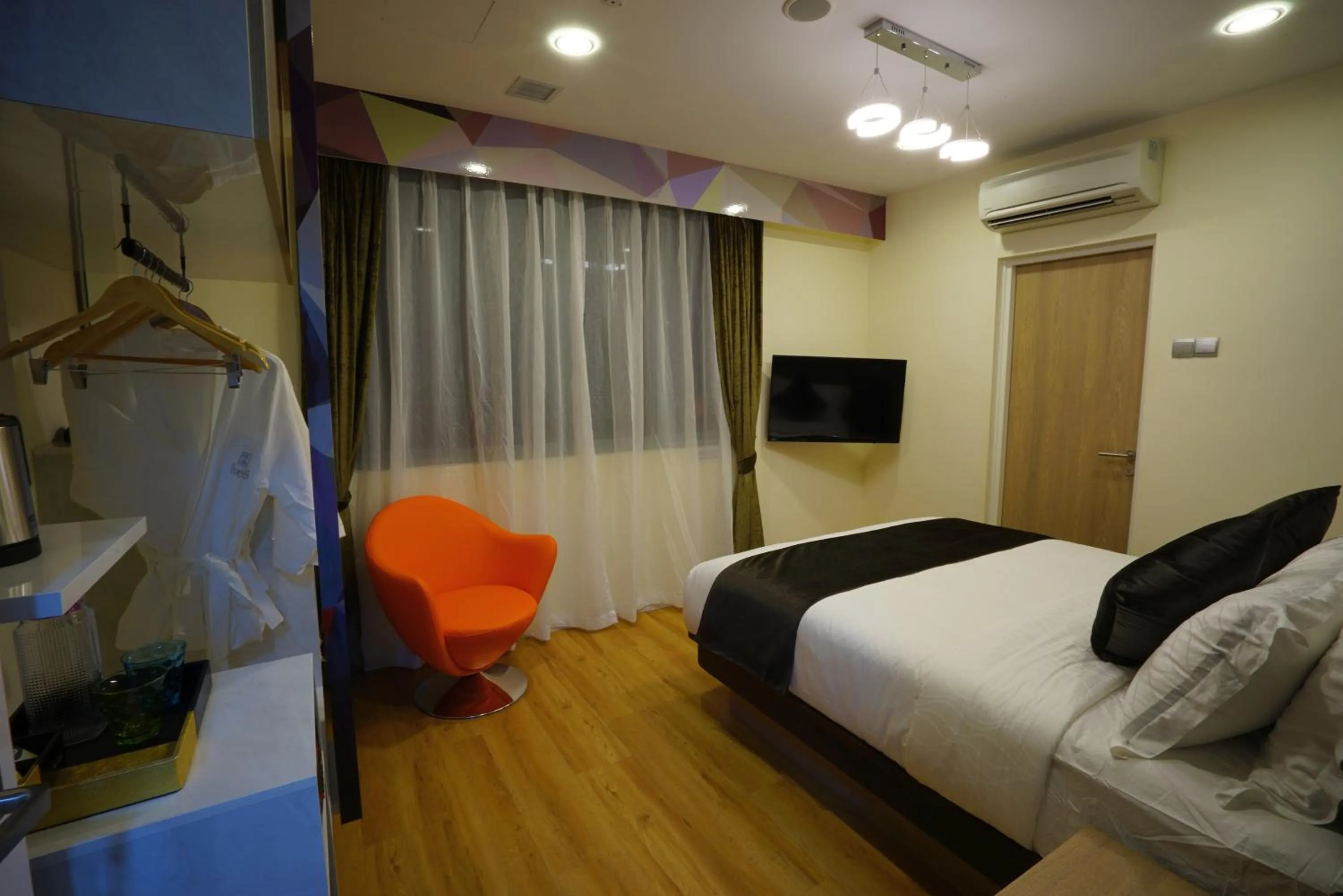 Photo of the whole room, Bed in five6 Hotel Splendour