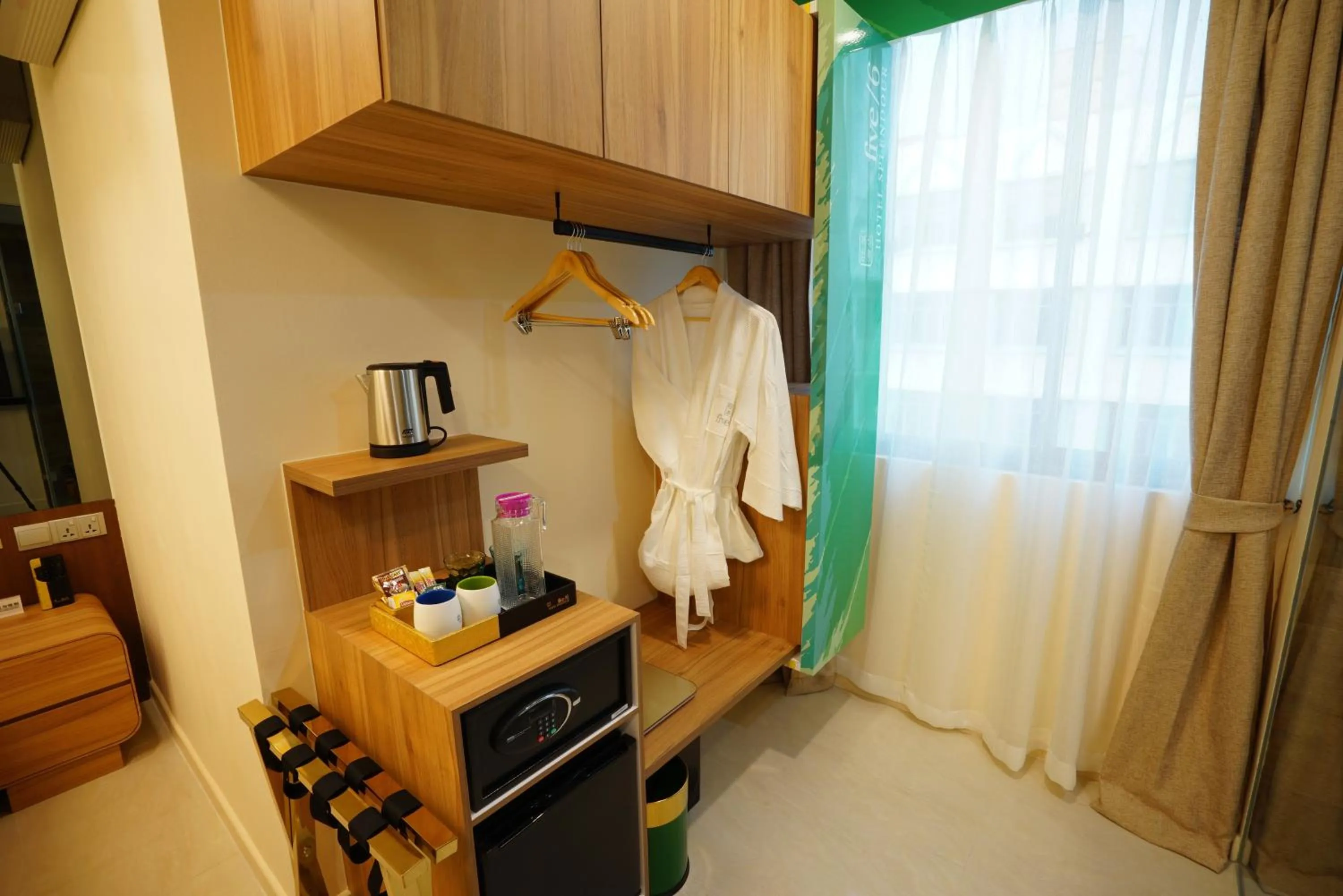 Coffee/tea facilities in five6 Hotel Splendour