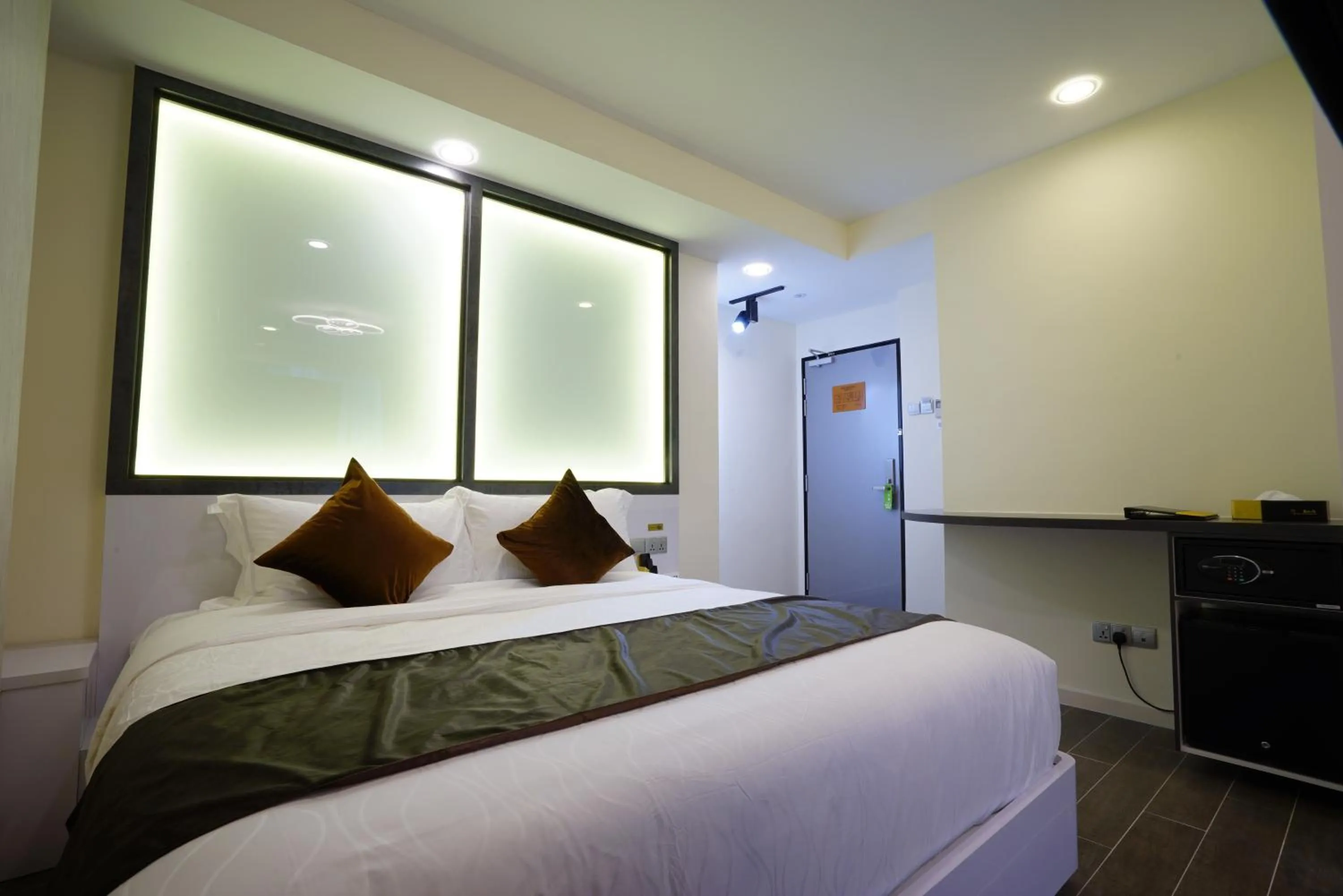 Bed in five6 Hotel Splendour