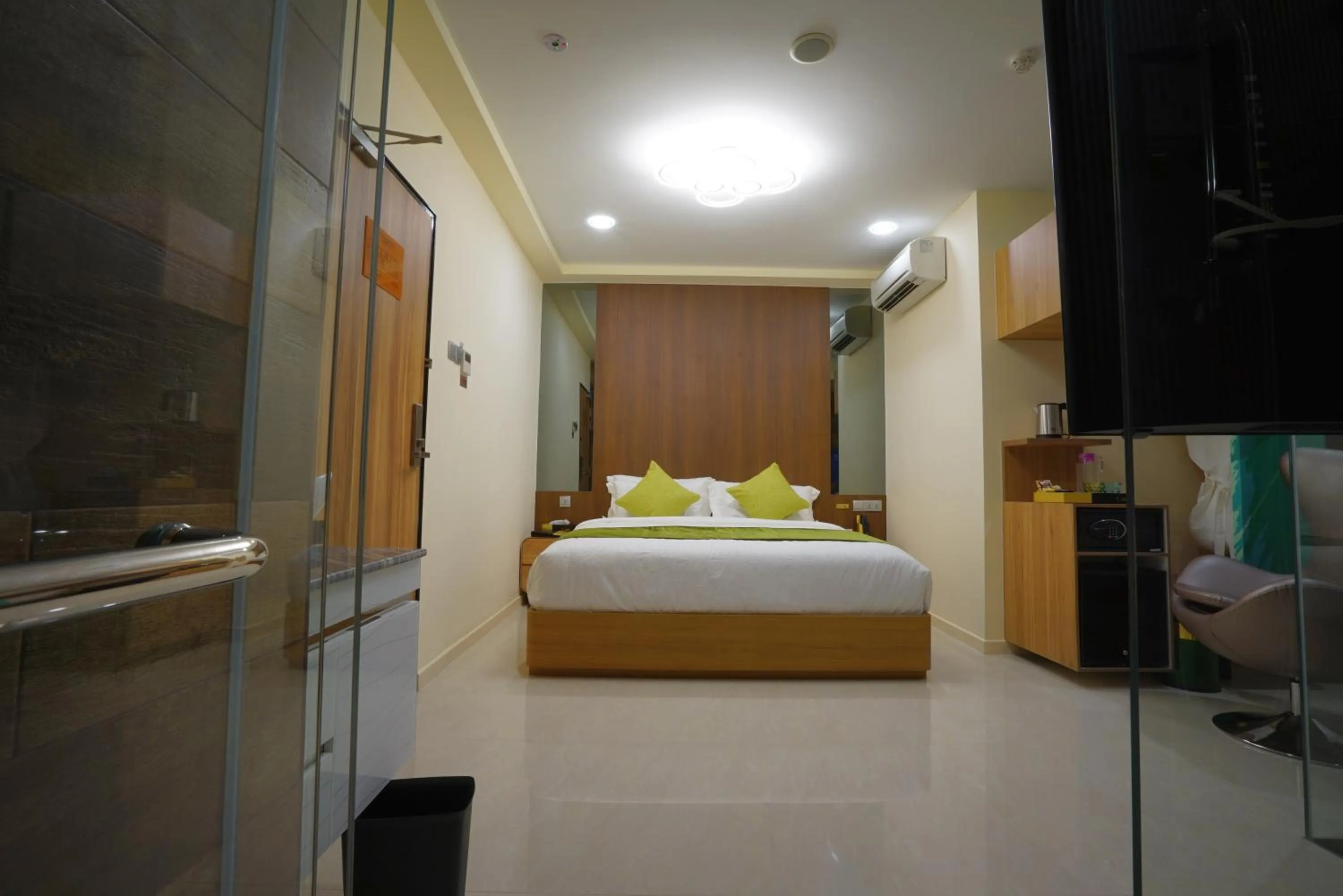 Bed in five6 Hotel Splendour