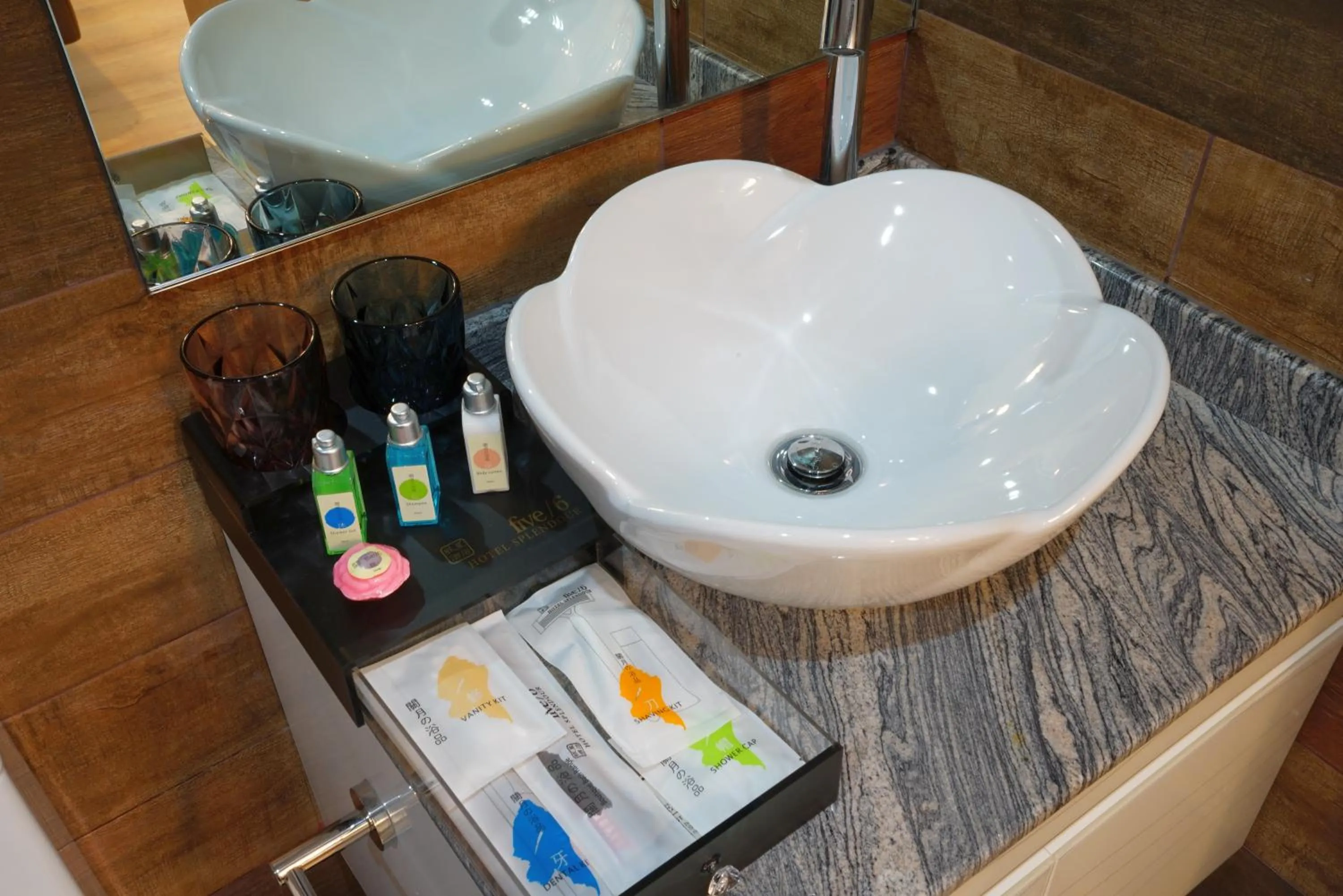 Bathroom in five6 Hotel Splendour