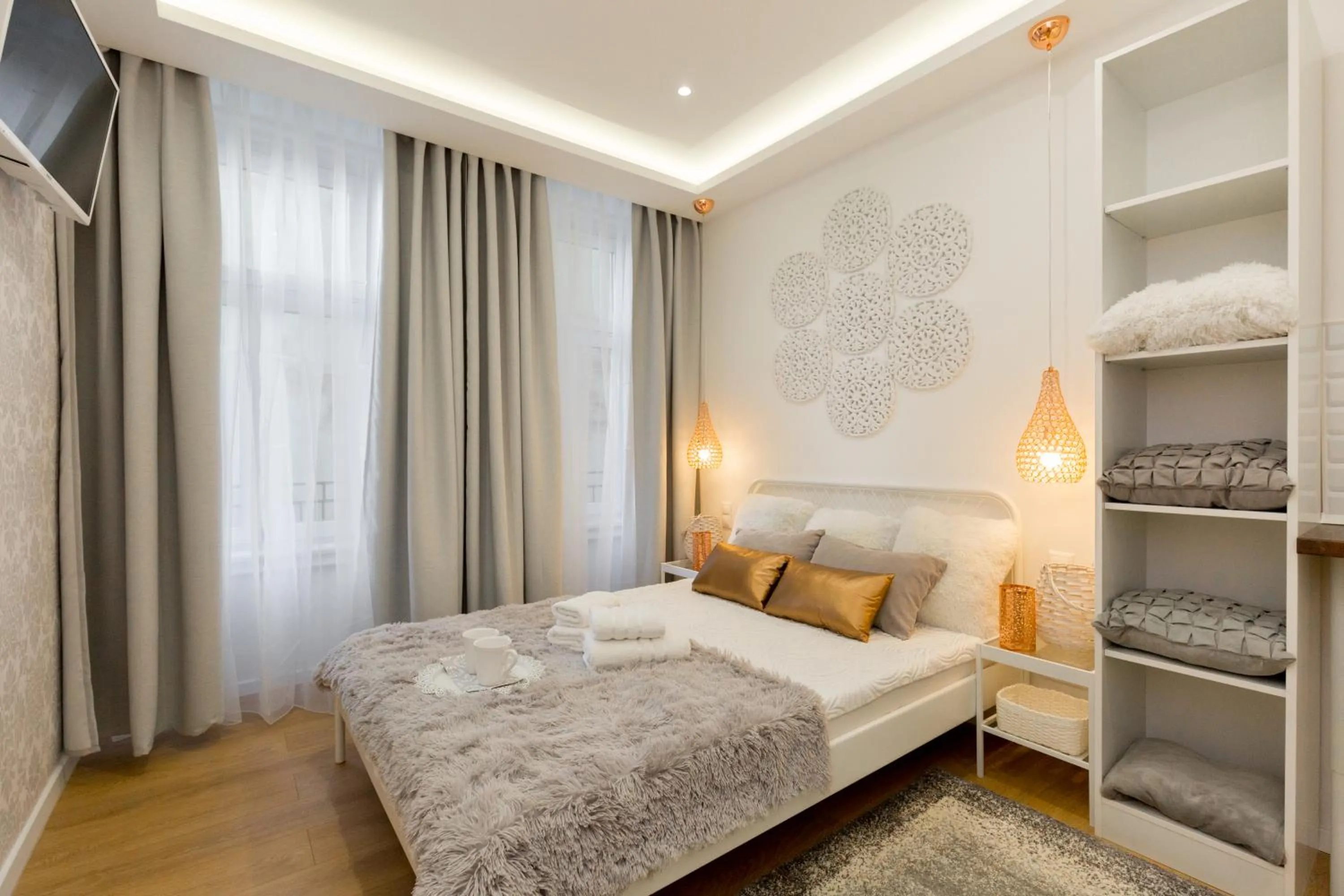 Photo of the whole room, Bed in Budapest Holidays Fashion