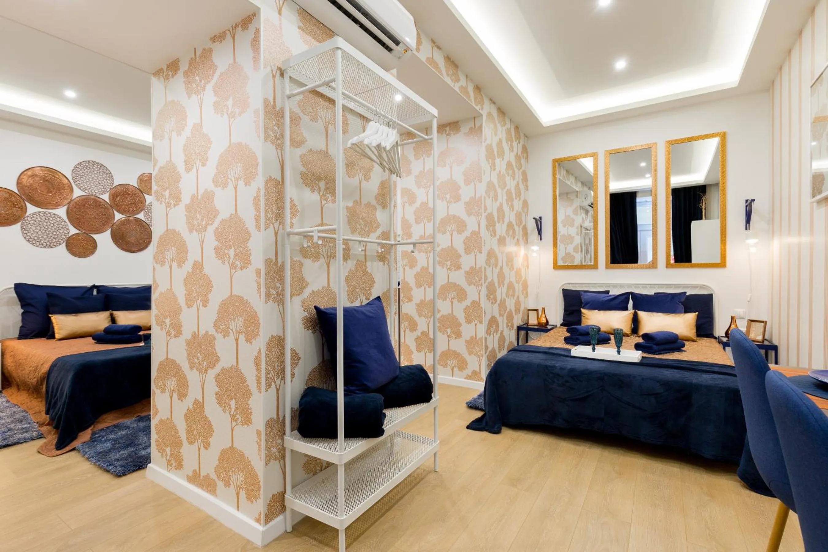 Photo of the whole room, Bed in Budapest Holidays Fashion