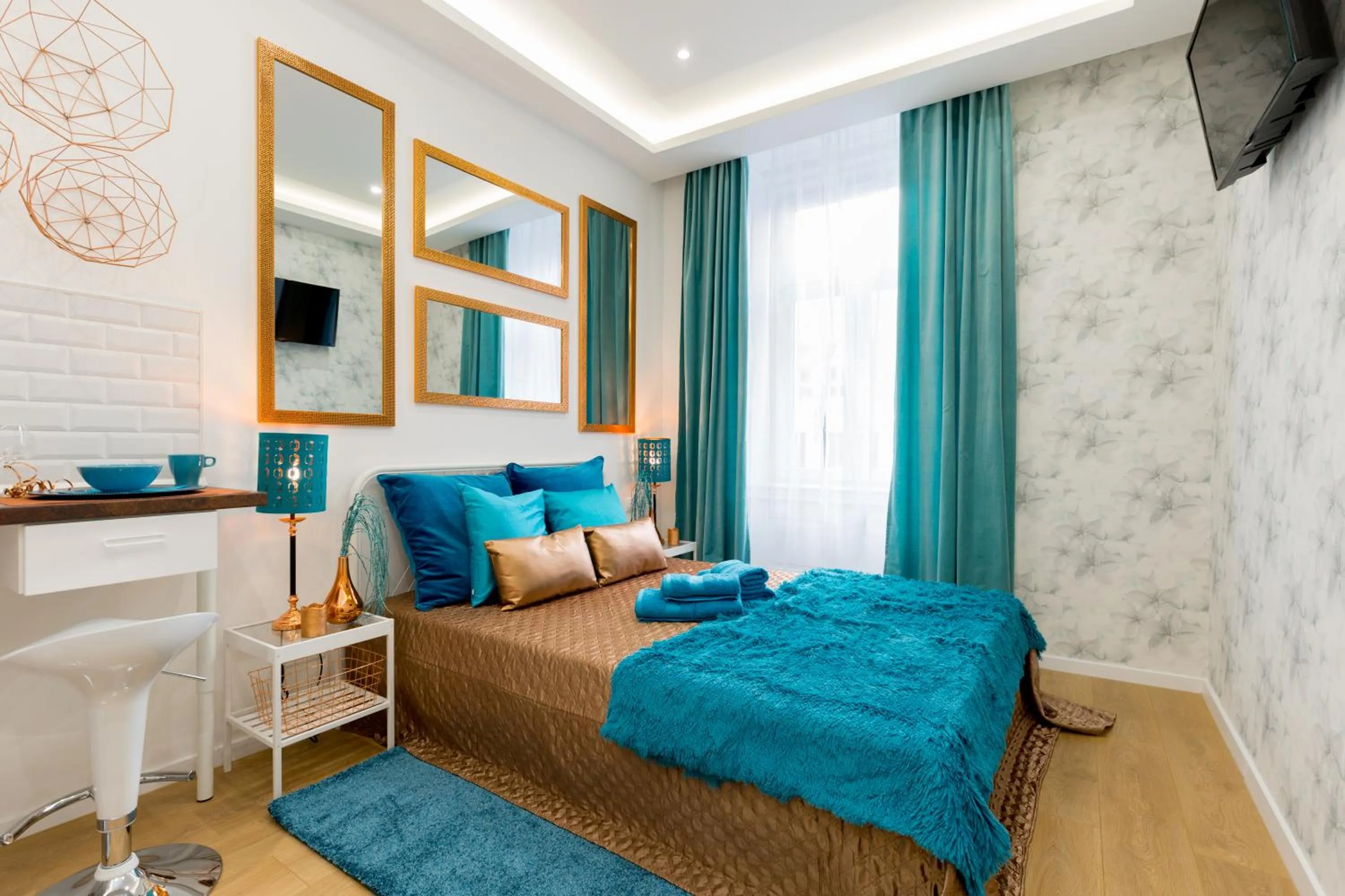 Photo of the whole room, Bed in Budapest Holidays Fashion