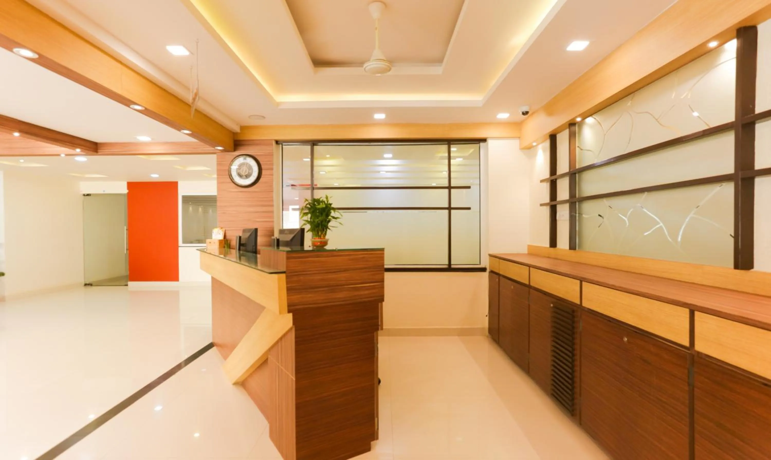 Lobby or reception in Itsy Hotels Worldtree Bellandur