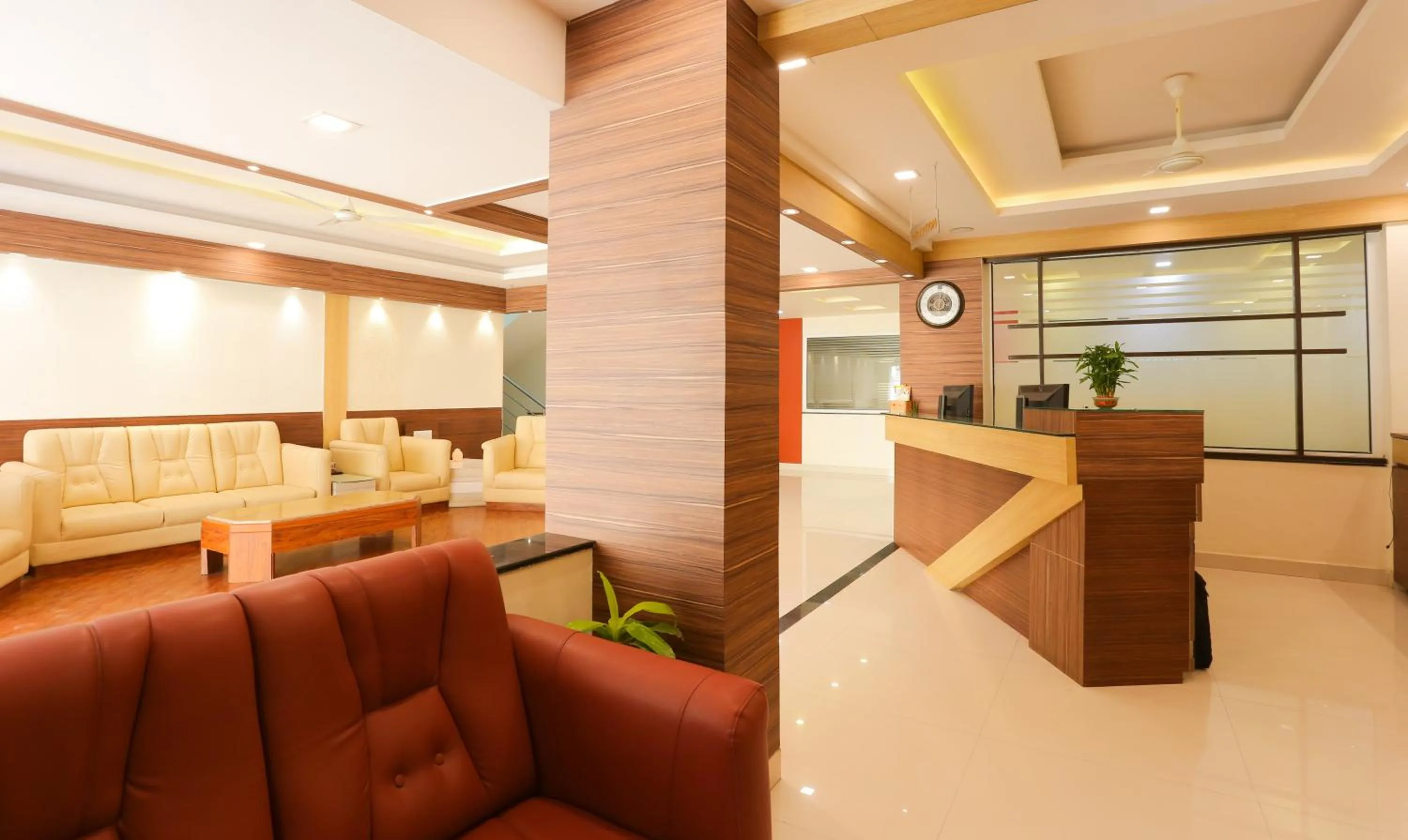 Seating area in Itsy Hotels Worldtree Bellandur