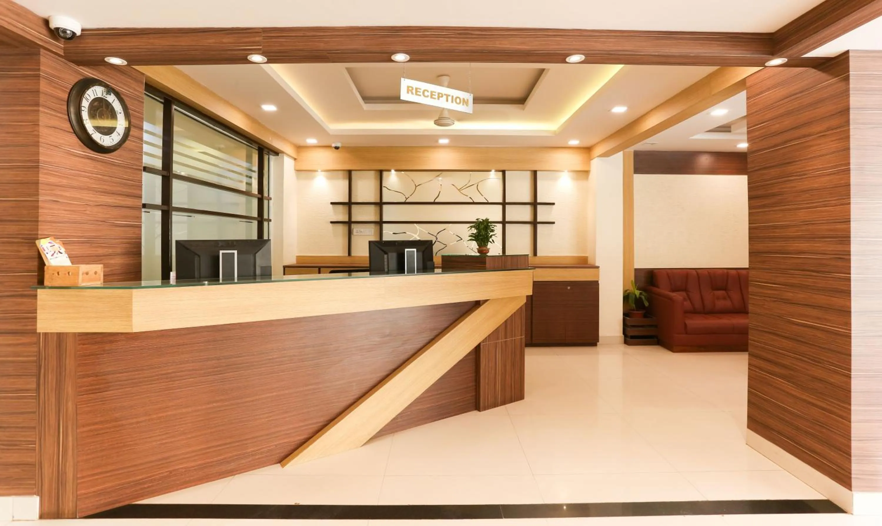 Lobby or reception in Itsy Hotels Worldtree Bellandur
