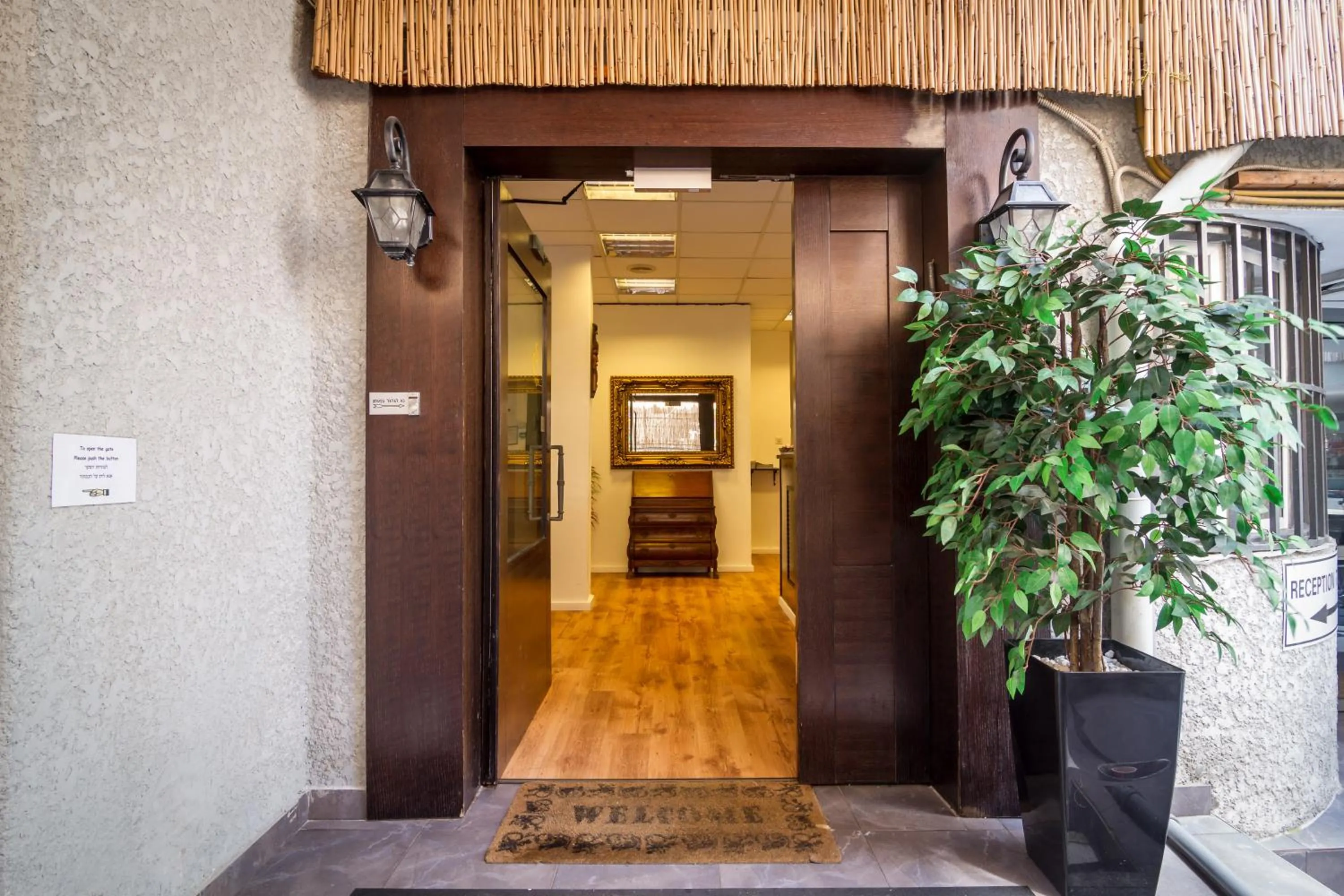 Decorative detail in Sun City Hotel