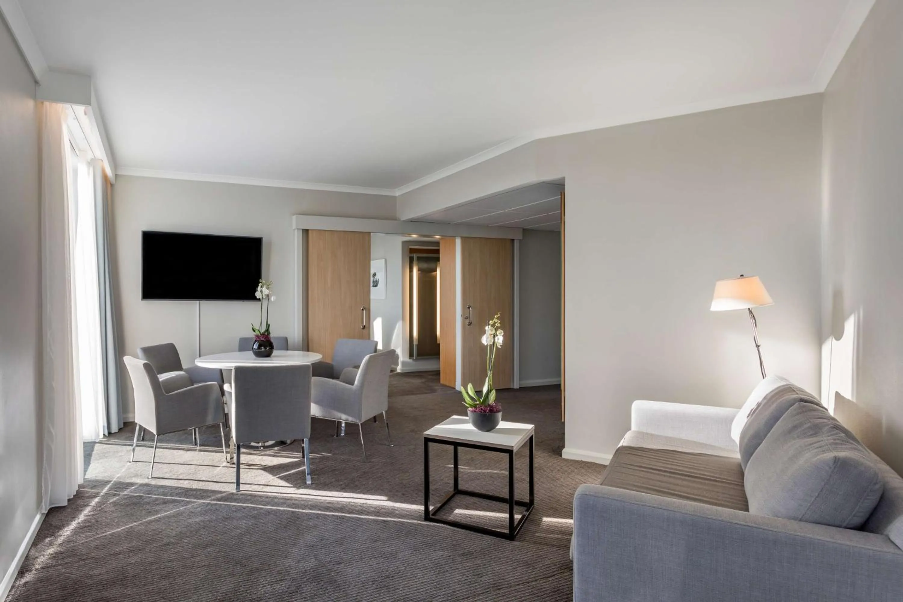 Living room in Radisson Blu Hotel London Stansted Airport