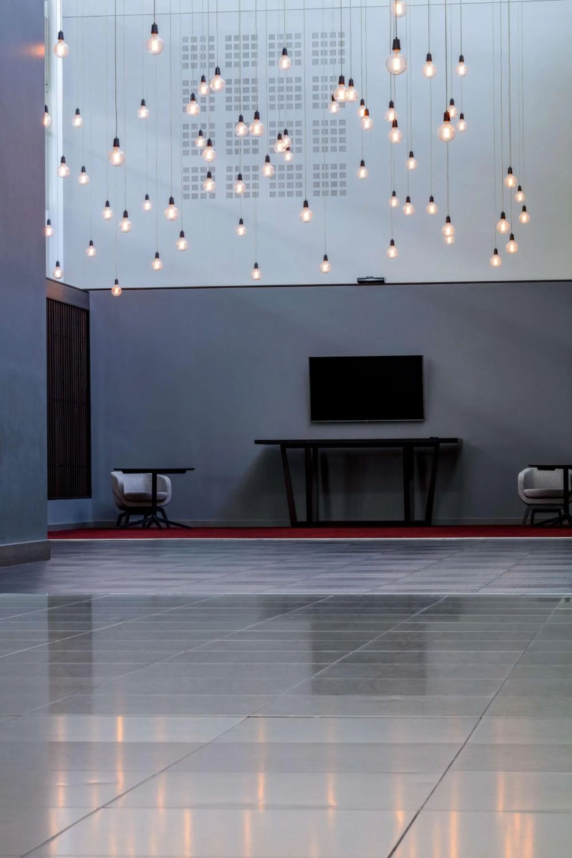 Lounge or bar in Radisson Blu Hotel London Stansted Airport