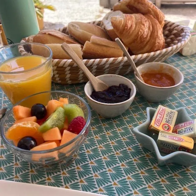 Breakfast in Lone Star House