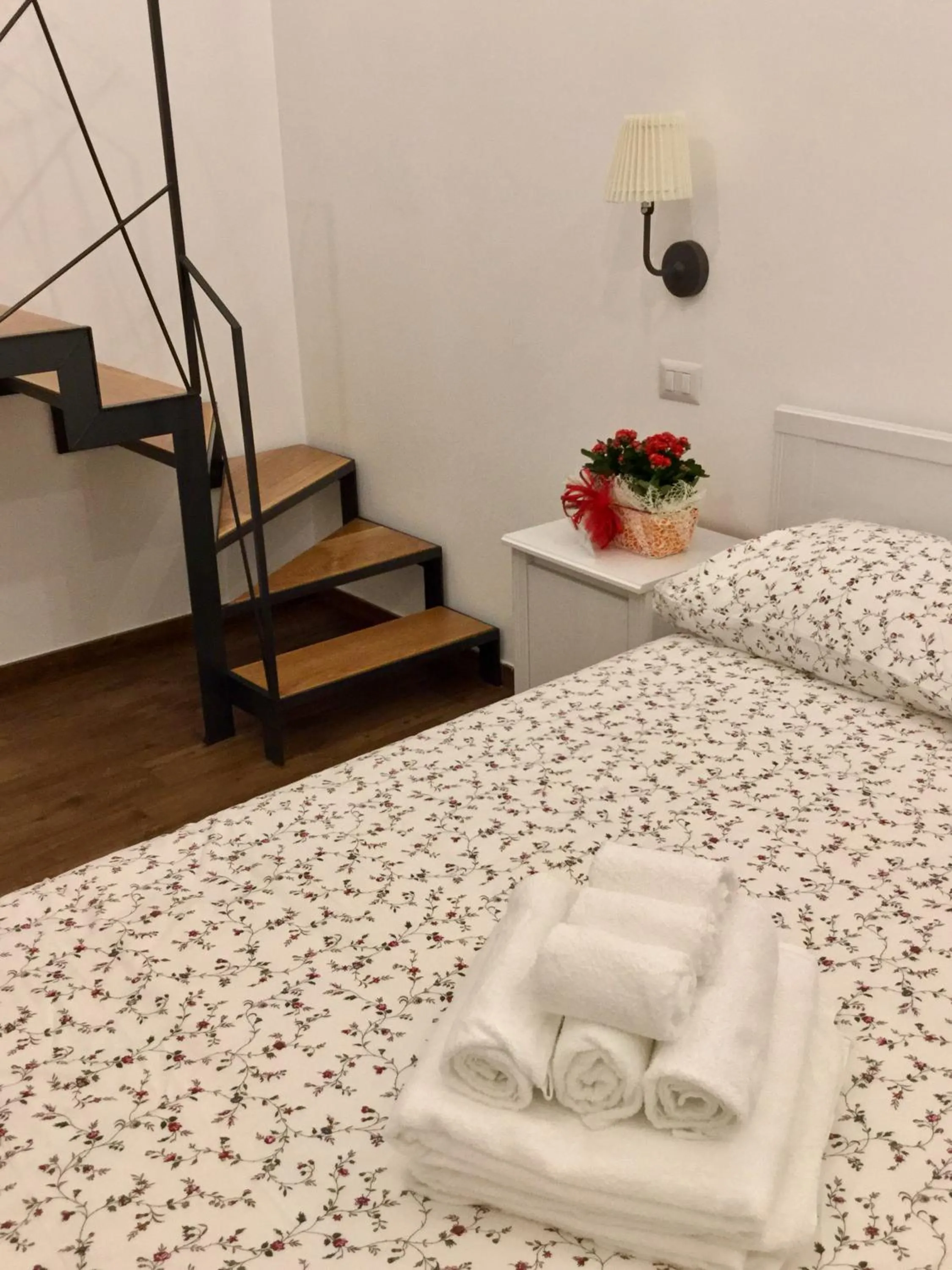 Decorative detail, Bed in B&B Sant'Agostino