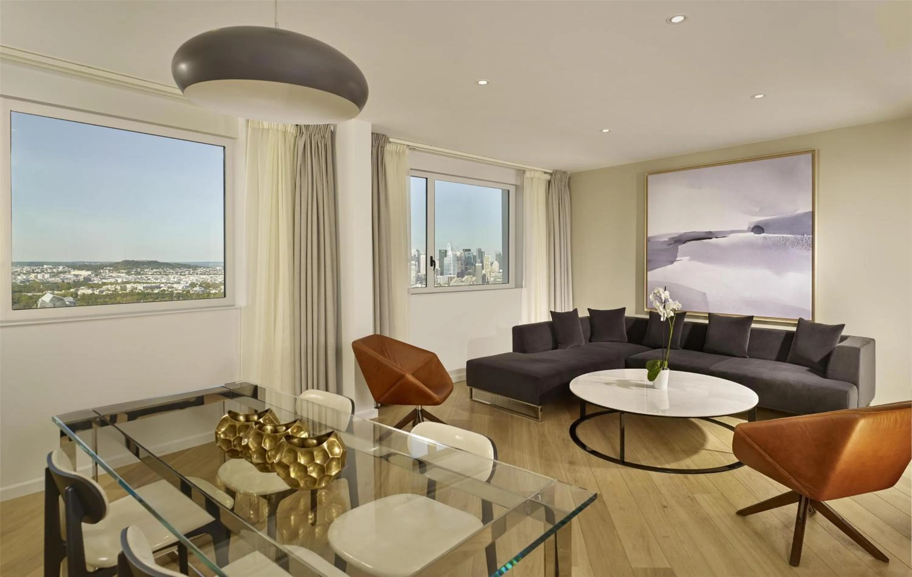 Photo of the whole room in Hyatt Regency Paris Etoile