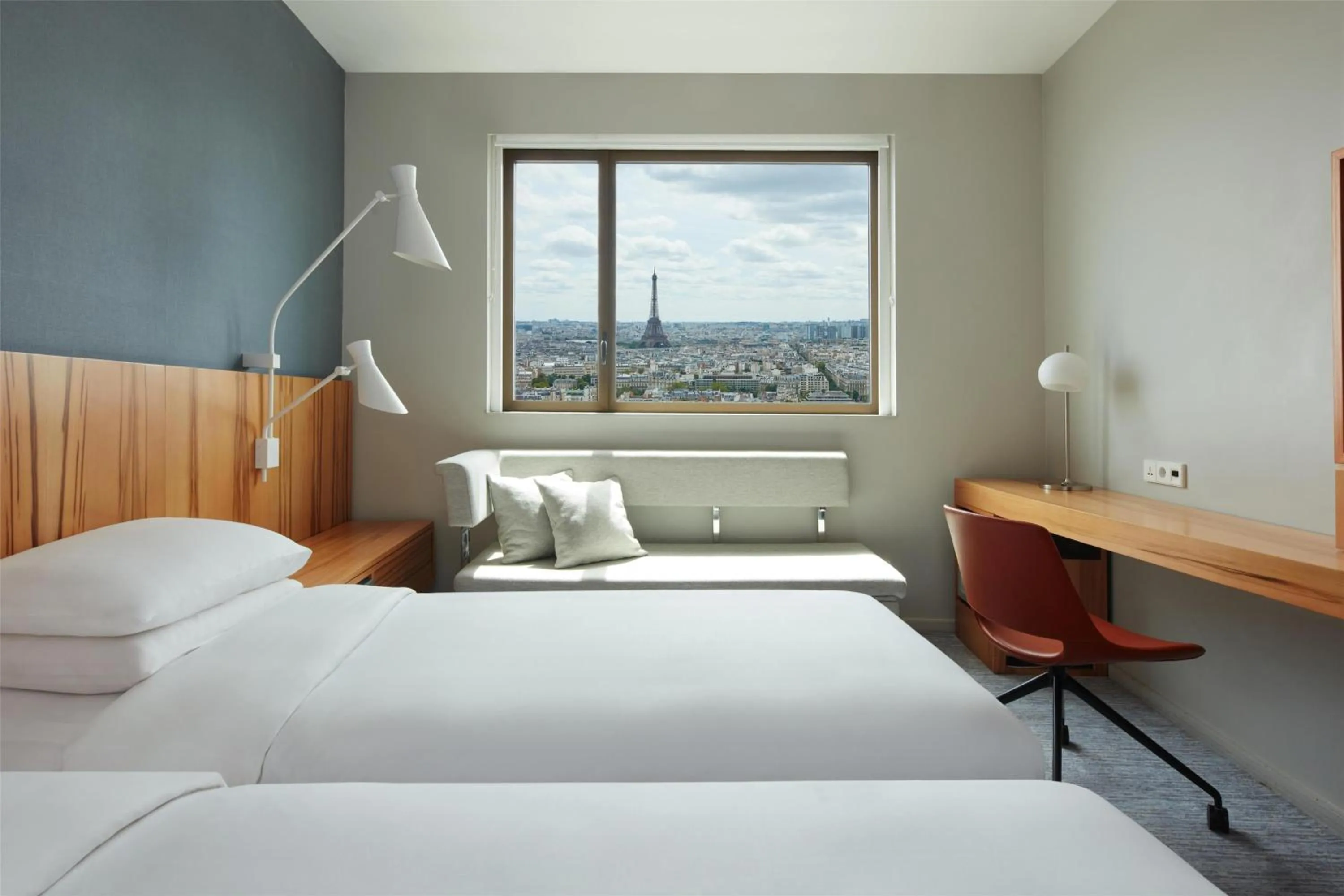 Bedroom, Bed in Hyatt Regency Paris Etoile