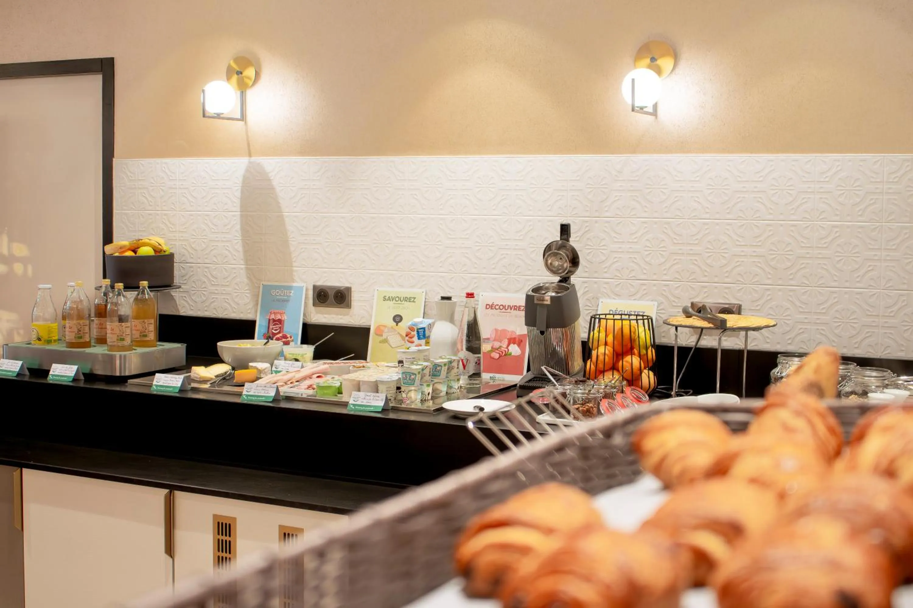 Brit Hotel Limoges Centre Gare - Hôtel & Spa