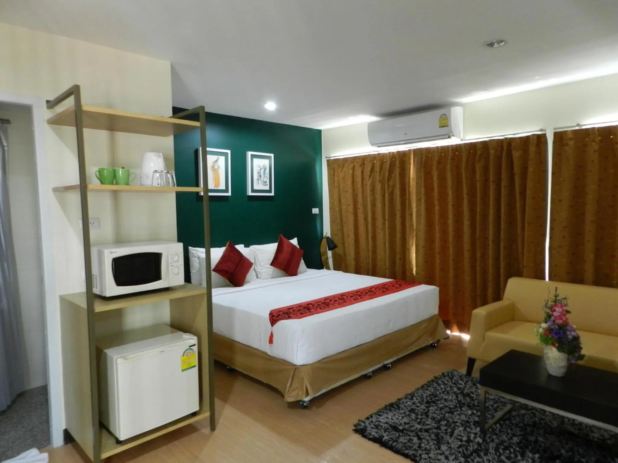 Restaurant/places to eat, Bed in Klean Residence Hotel