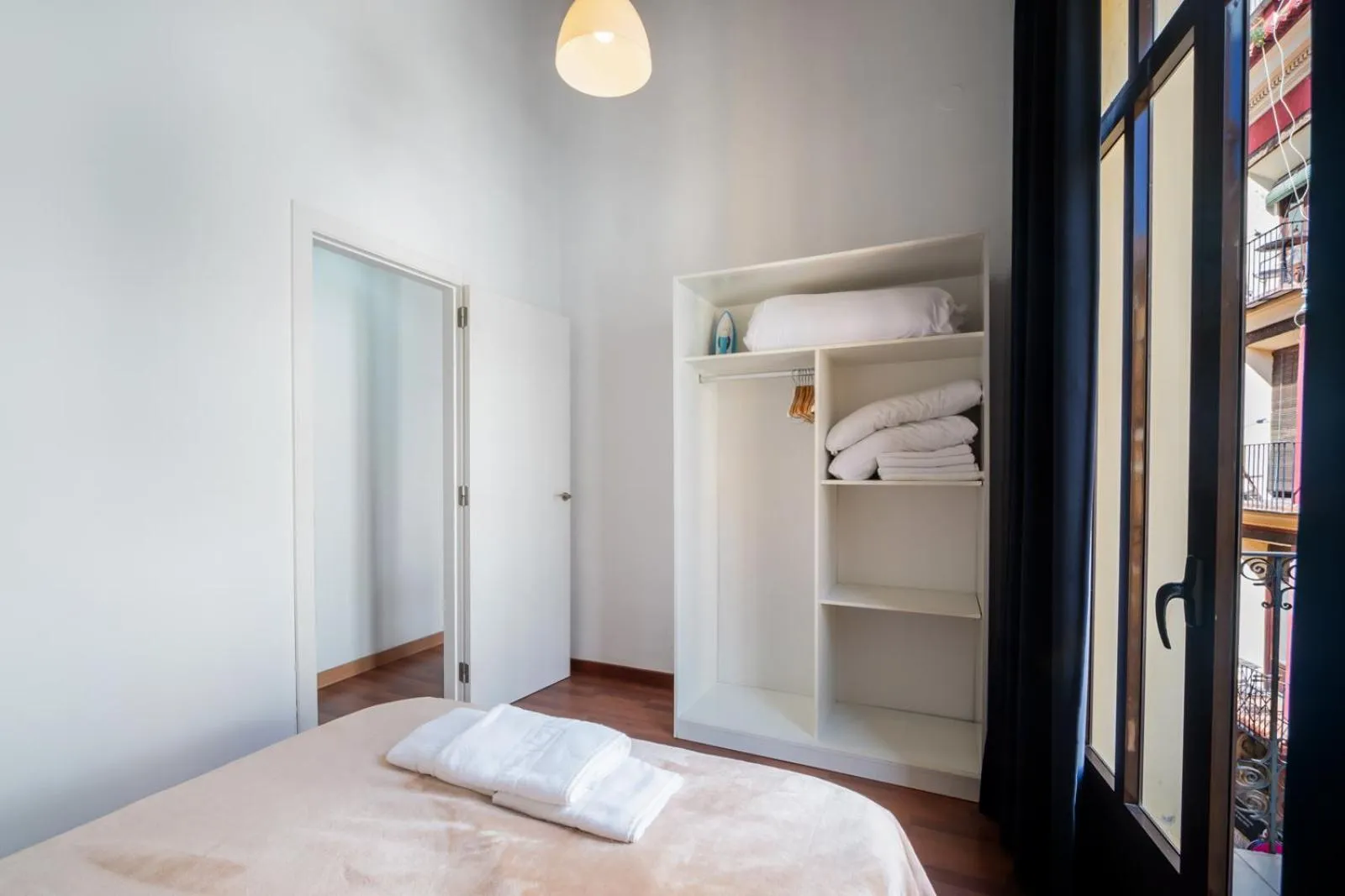 Bedroom, Bed in Up Town