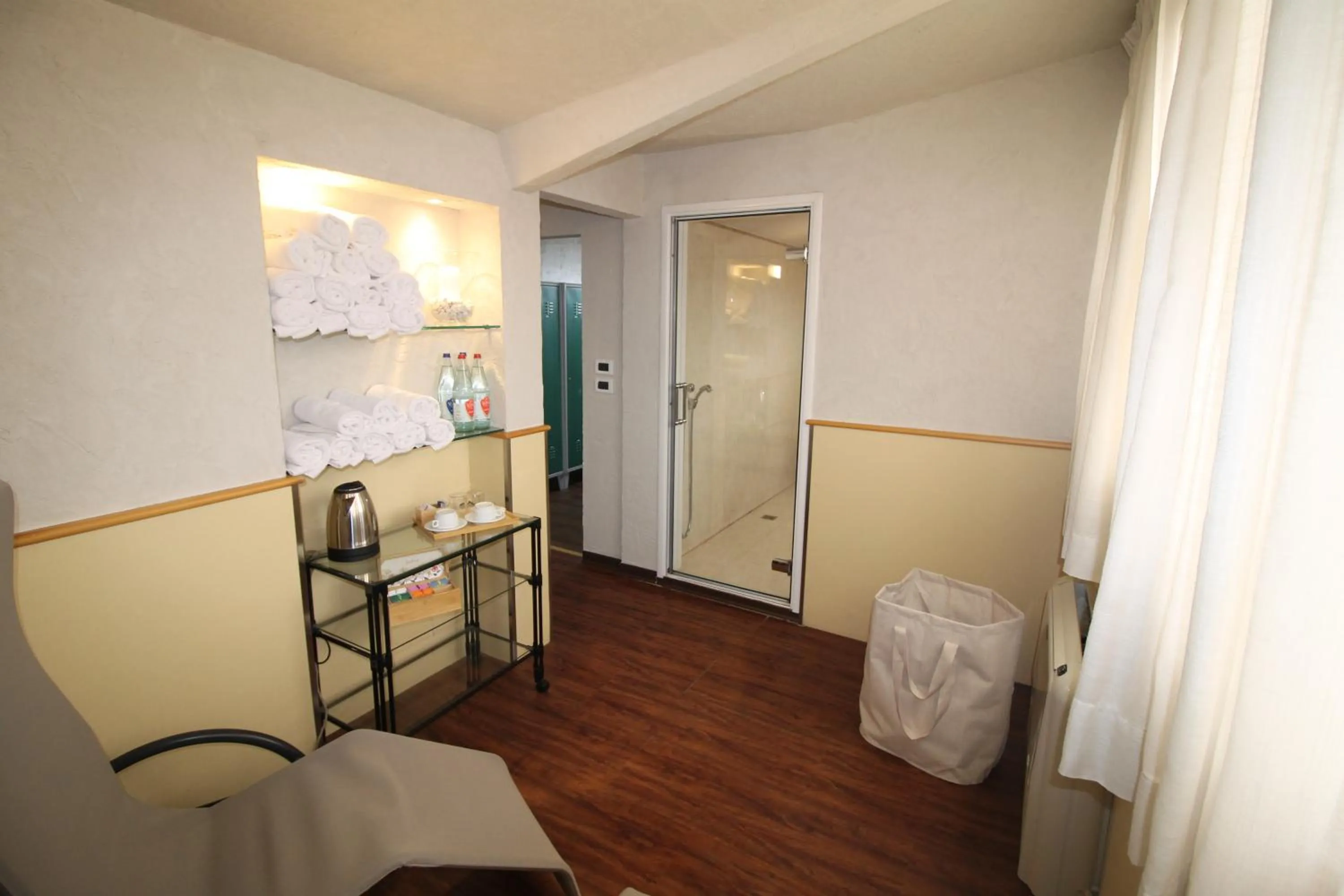 Steam room in Hotel Minerva