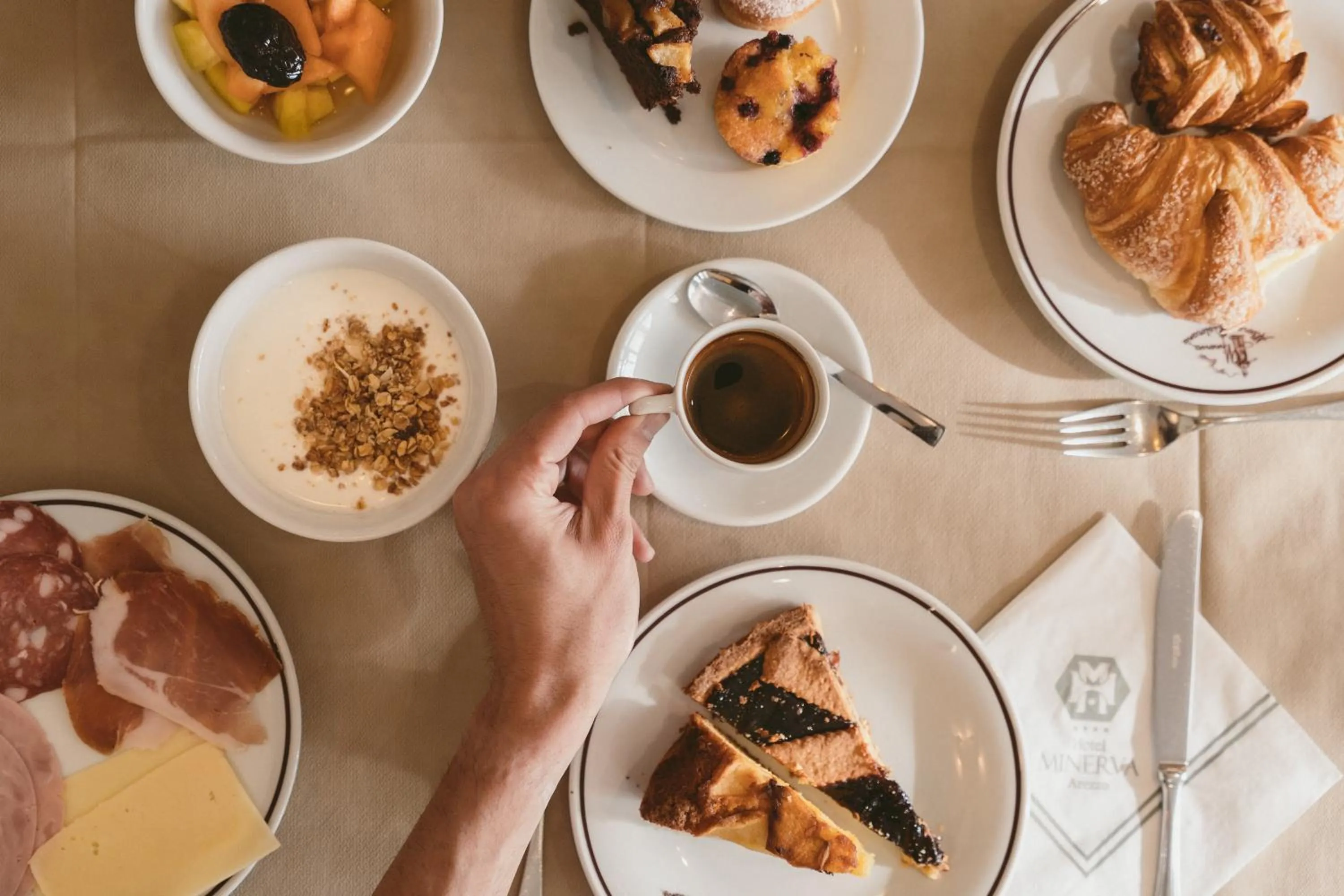 Food and drinks in Hotel Minerva