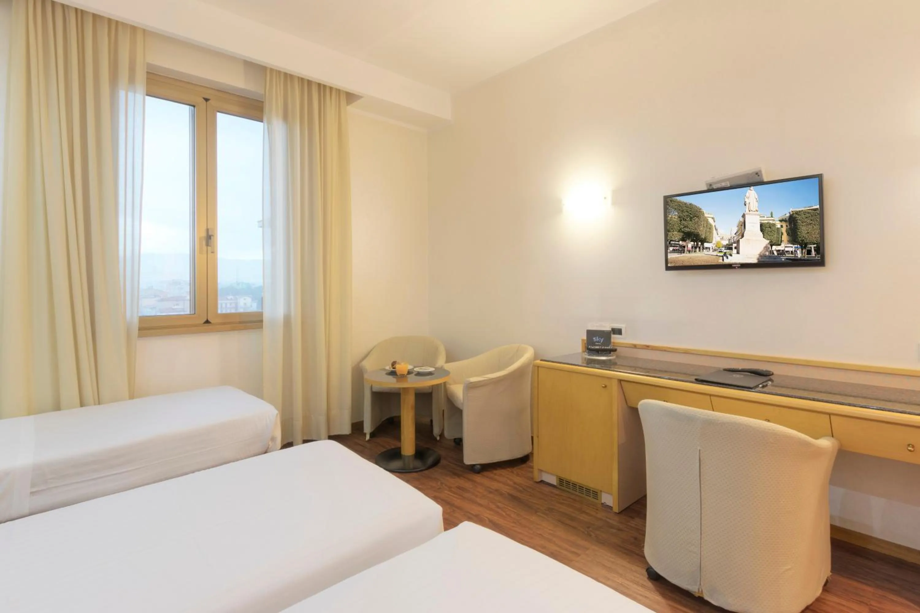 Photo of the whole room, Bed in Hotel Minerva