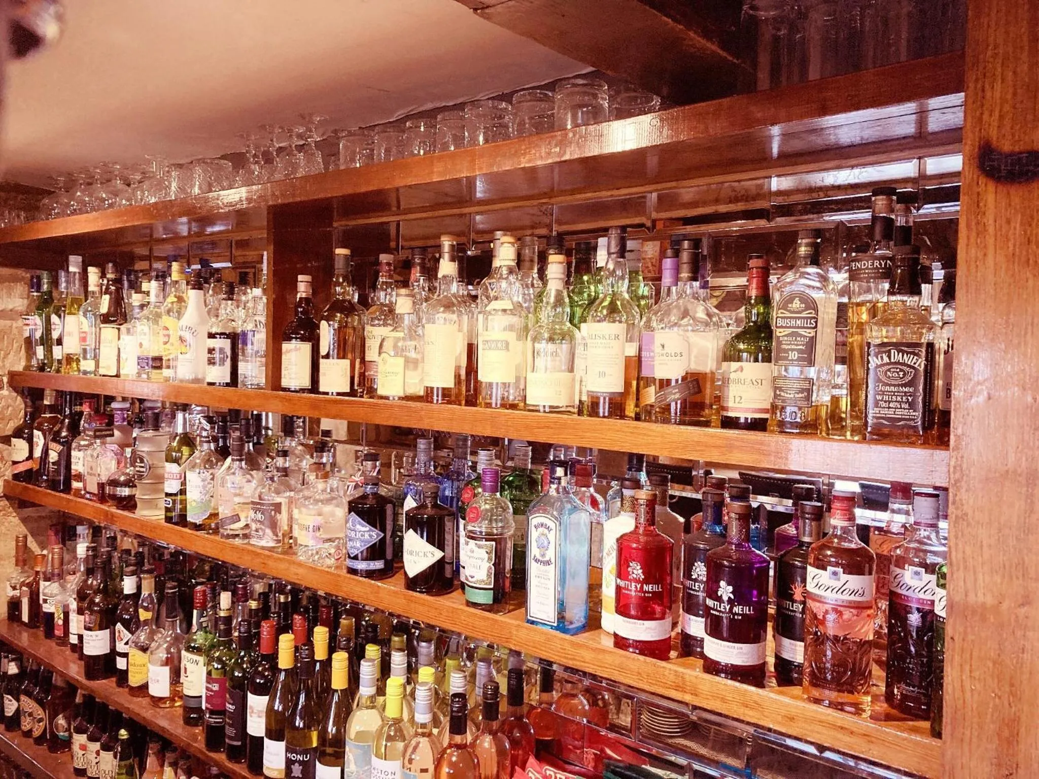 Food and drinks in Inn for All Seasons