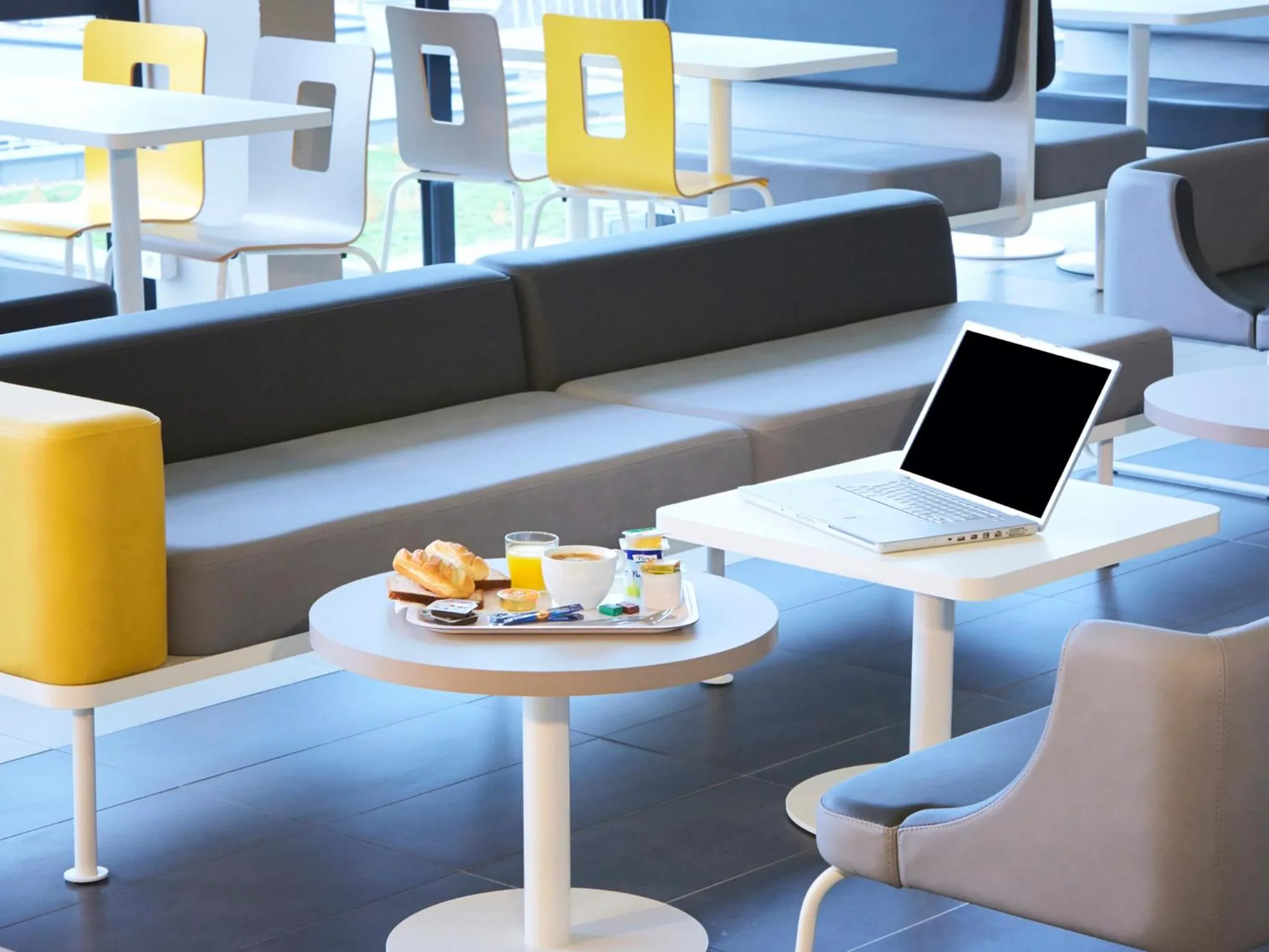 Restaurant/places to eat in Tulip Inn Thionville Residences