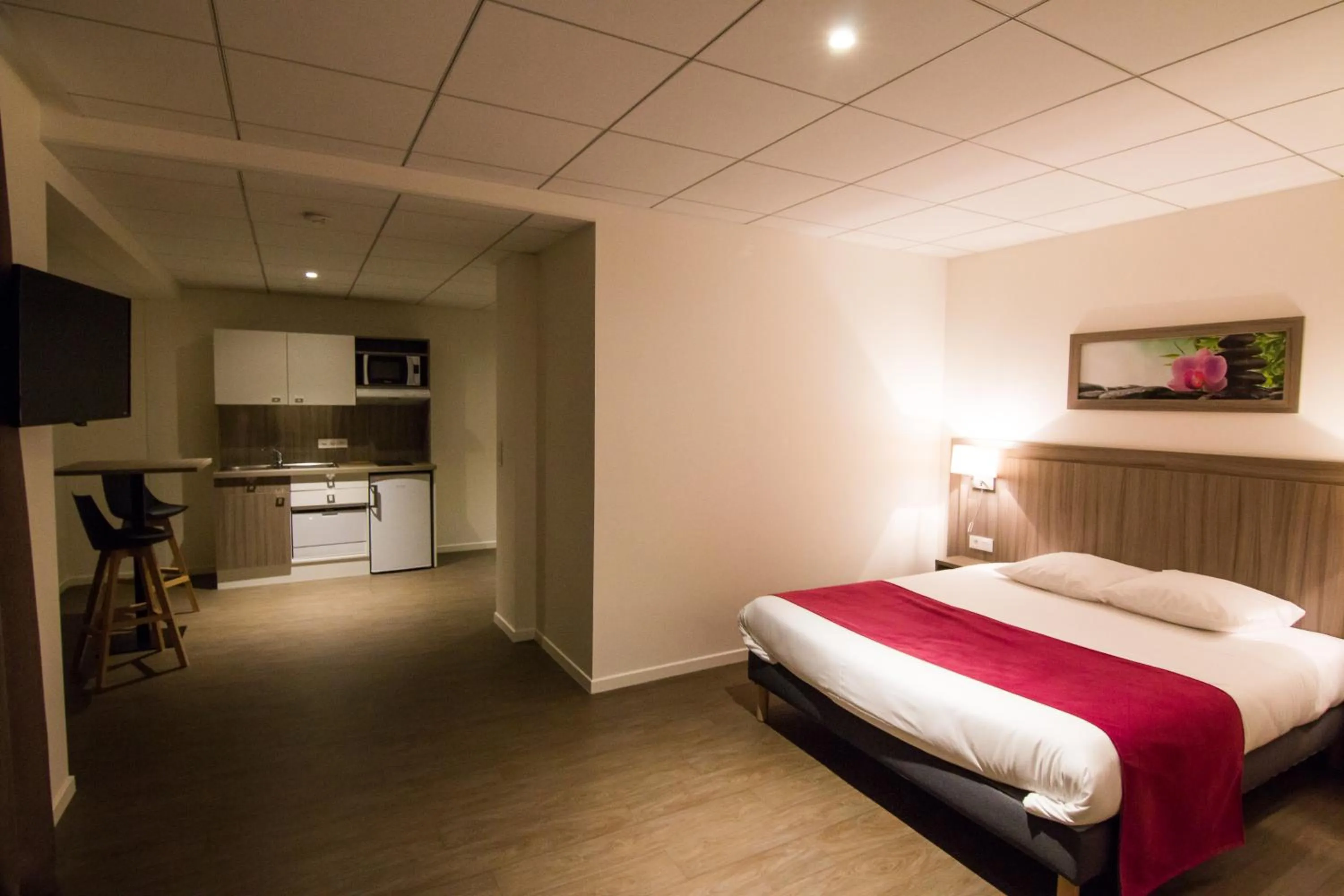 Staff, Bed in Tulip Inn Thionville Residences