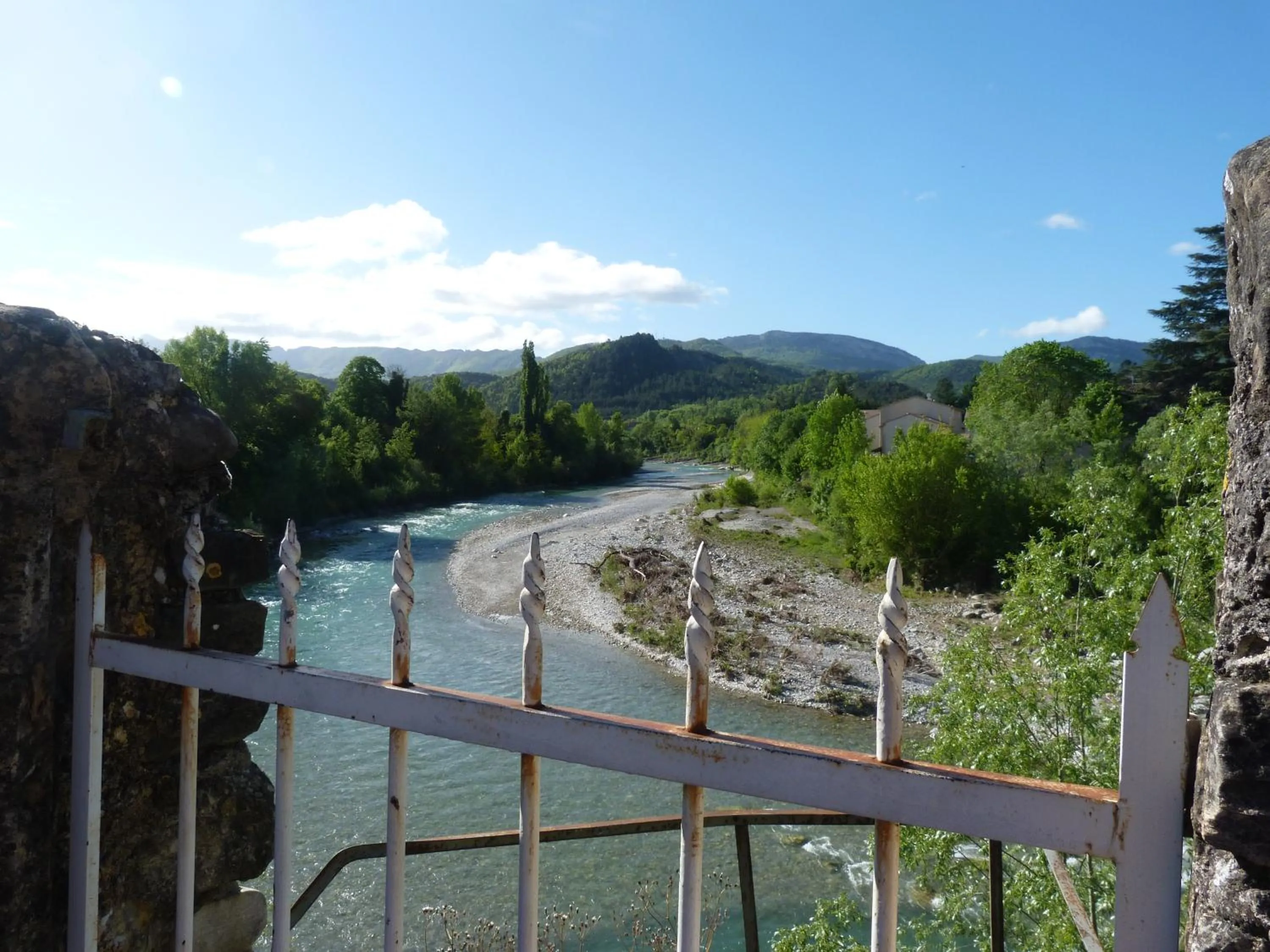 Hiking in "Le Pigeonnier" chambre d'hôte