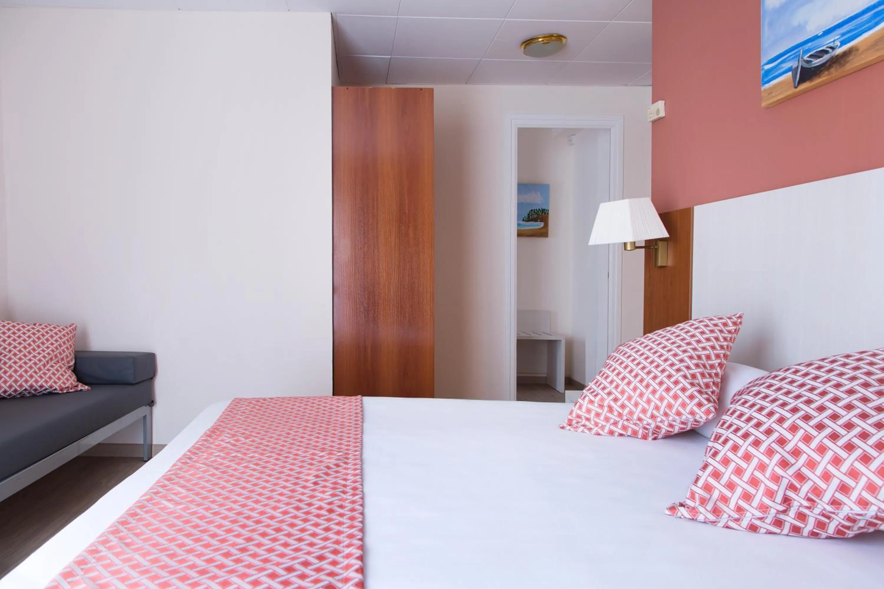Photo of the whole room, Bed in GHT Balmes, Hotel-Aparthotel&SPLASH