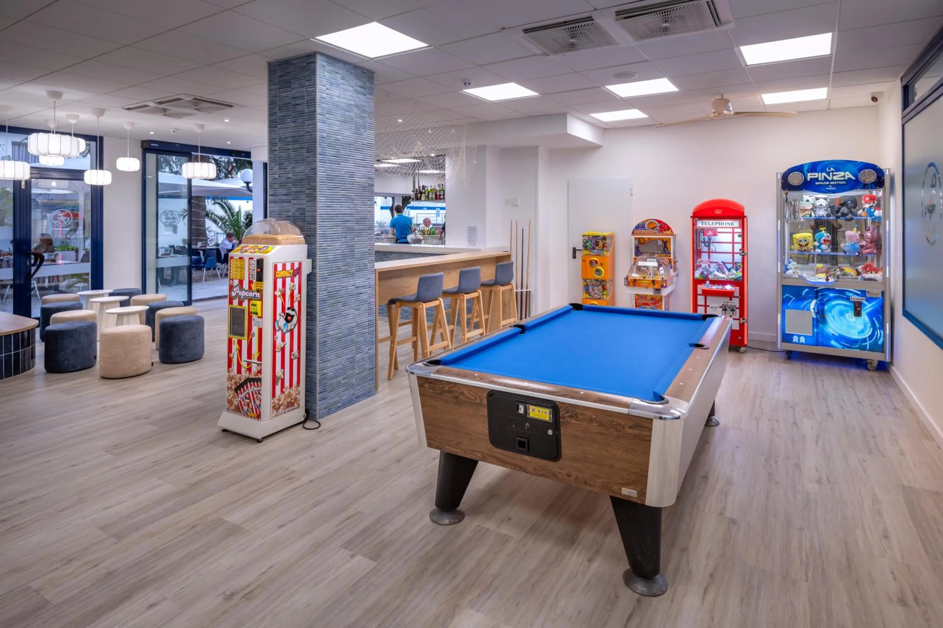 Billiard in GHT Balmes, Hotel-Aparthotel&SPLASH