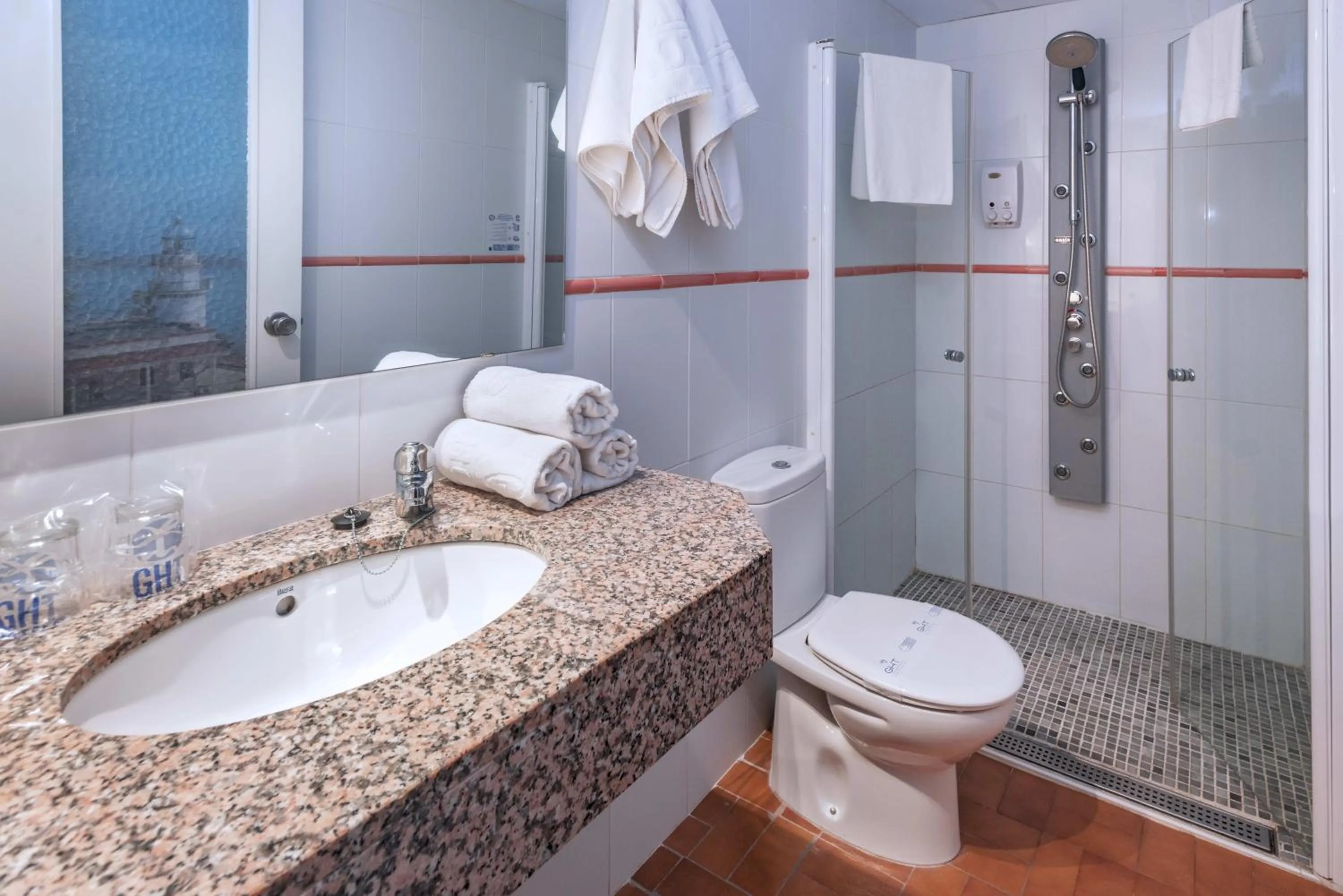 Bathroom in GHT Balmes, Hotel-Aparthotel&SPLASH