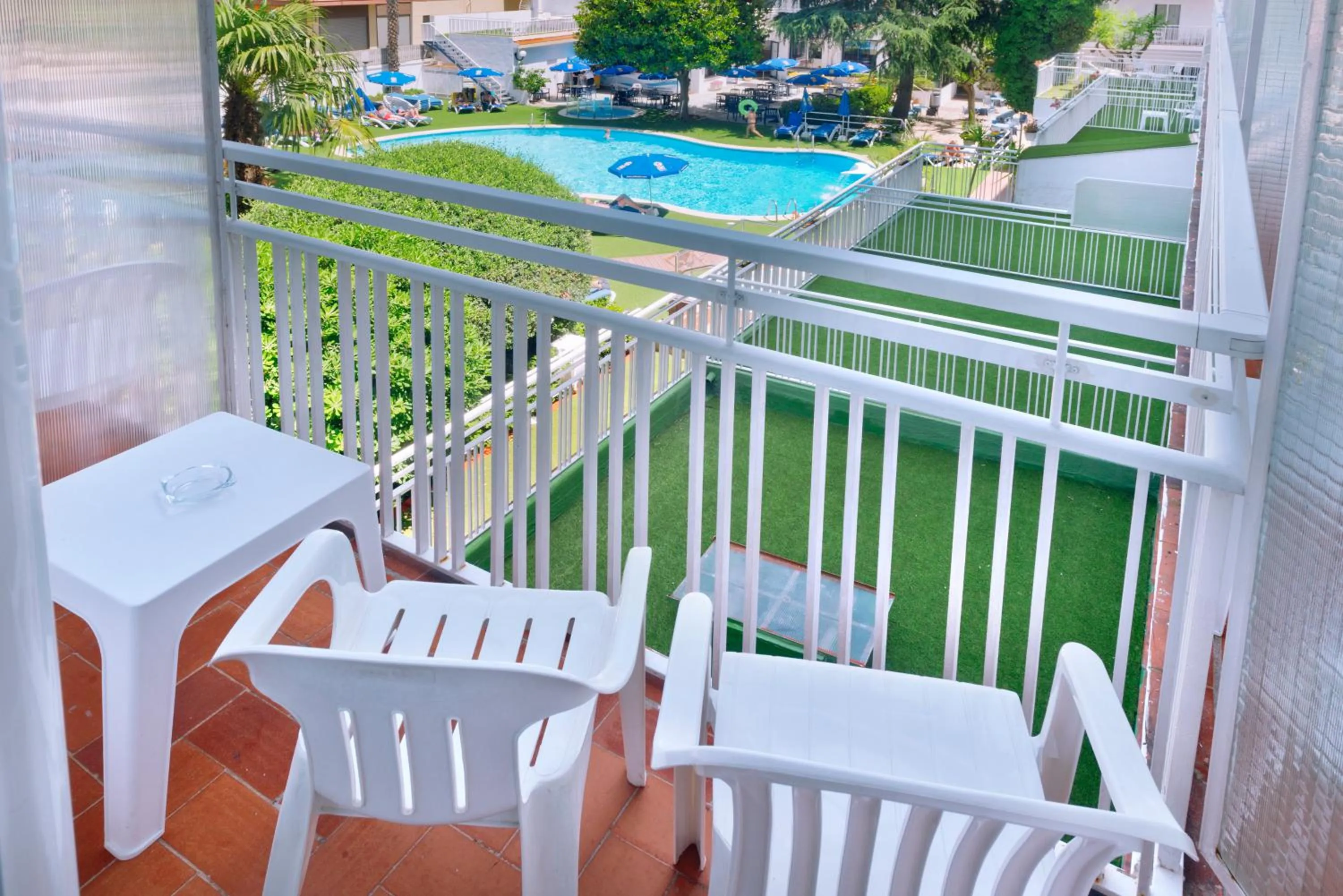 Garden view in GHT Balmes, Hotel-Aparthotel&SPLASH