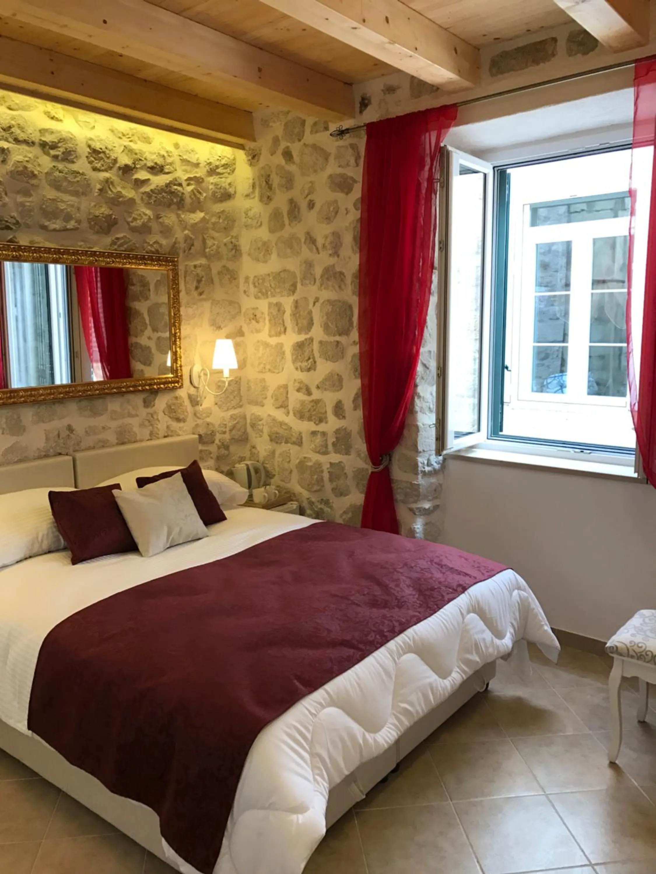 Photo of the whole room in Villa Sigurata II