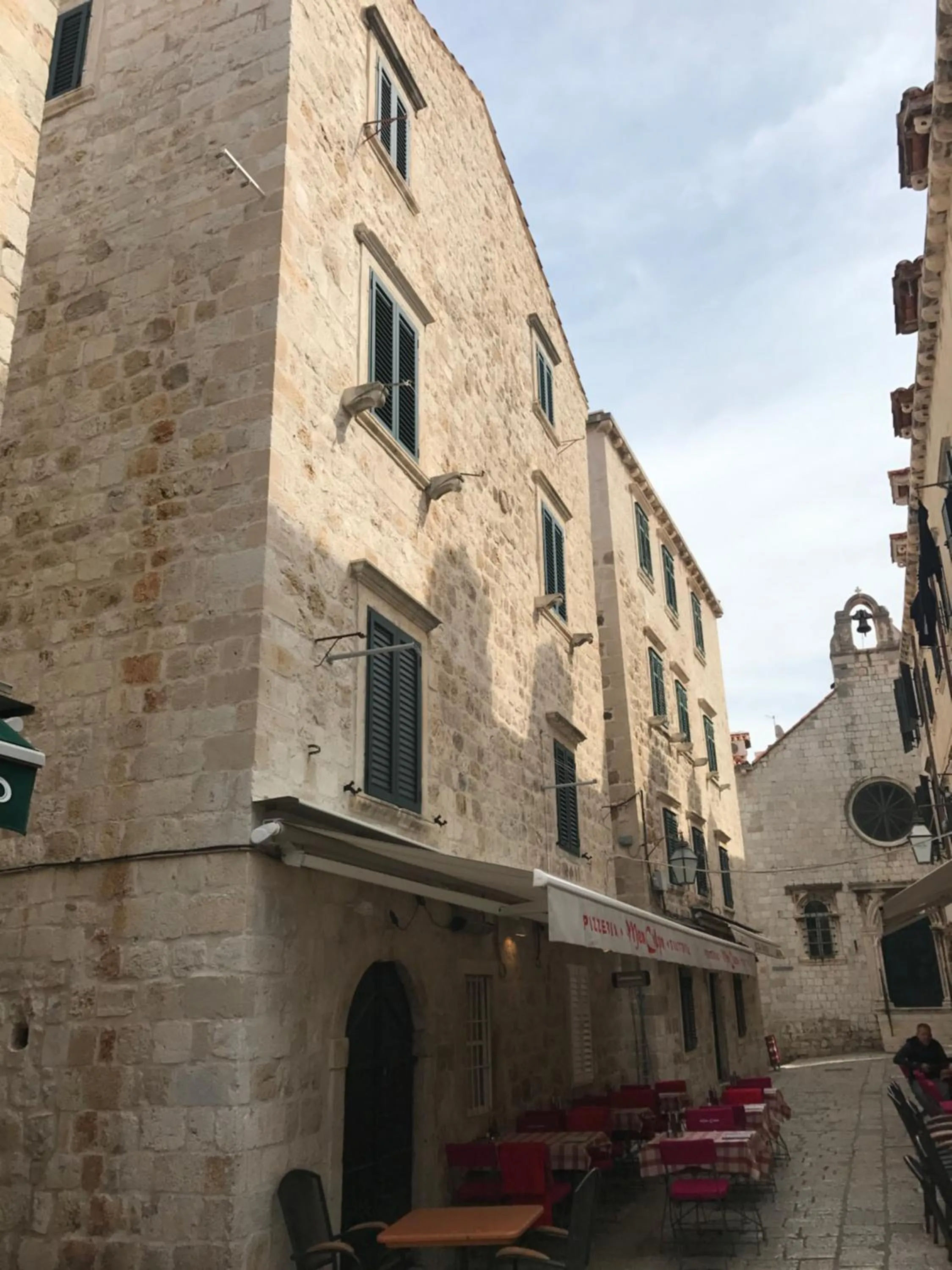 Property building in Villa Sigurata II